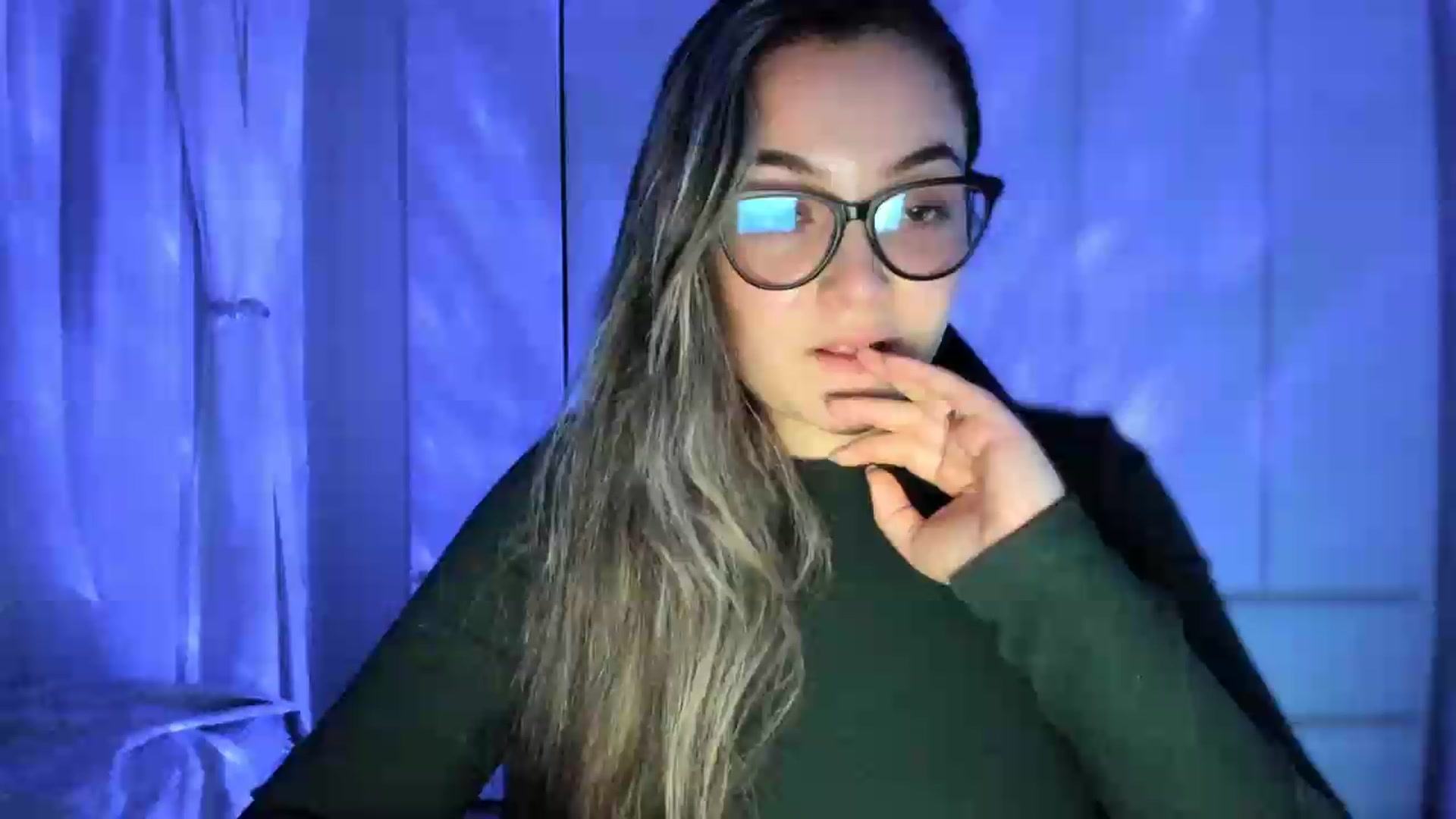 Gallery image thumbnail from Angel98_'s myfreecams stream on, 06/02/2026, 24:13 image 6 of 20