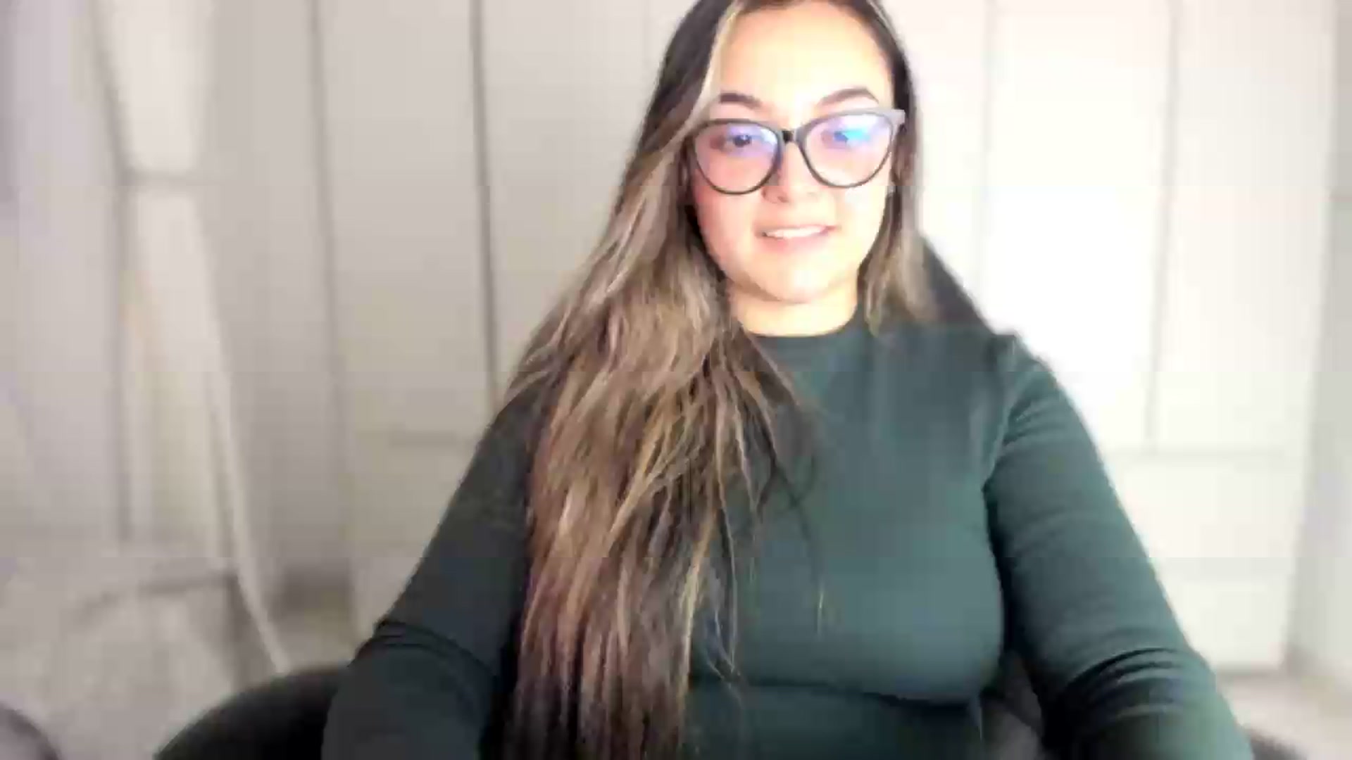 Gallery image thumbnail from Angel98_'s myfreecams stream on, 06/02/2026, 24:57 image 4 of 20
