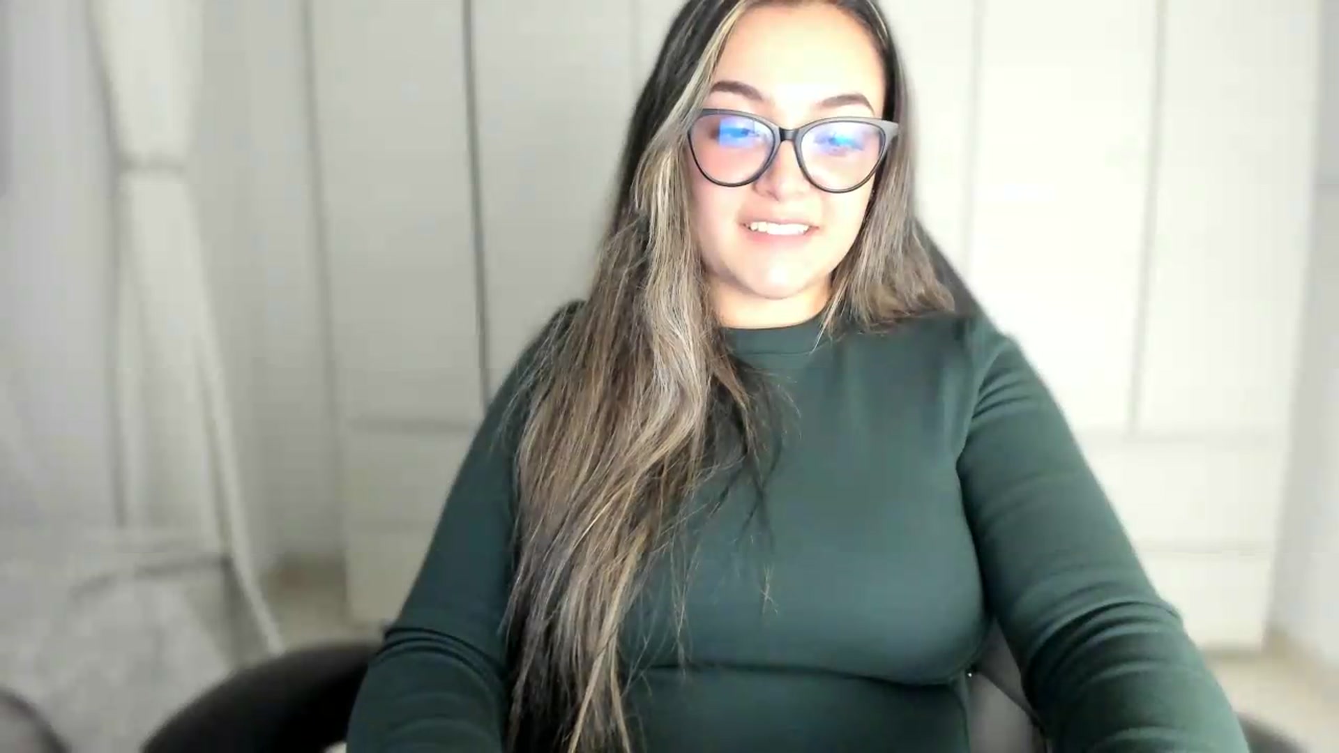 Gallery image thumbnail from Angel98_'s myfreecams stream on, 06/02/2026, 24:57 image 20 of 20