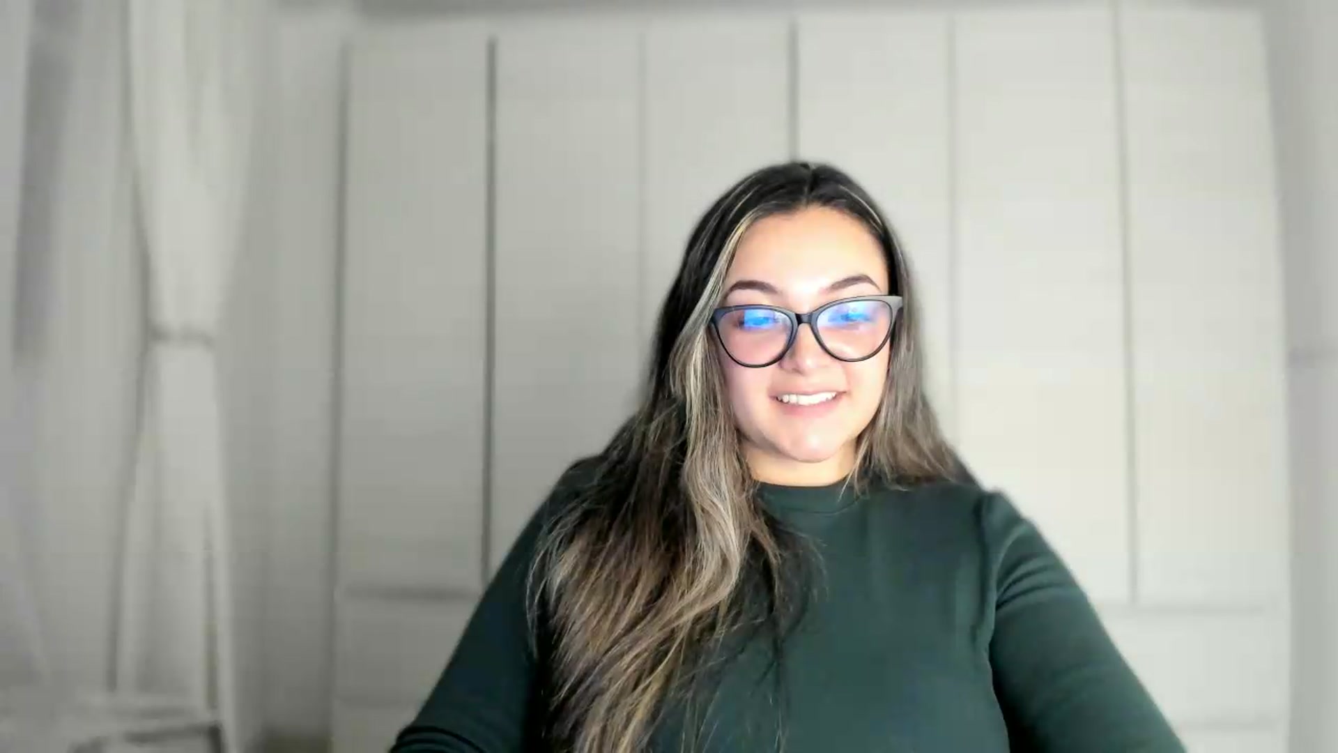 Gallery image thumbnail from Angel98_'s myfreecams stream on, 06/02/2026, 24:57 image 16 of 20
