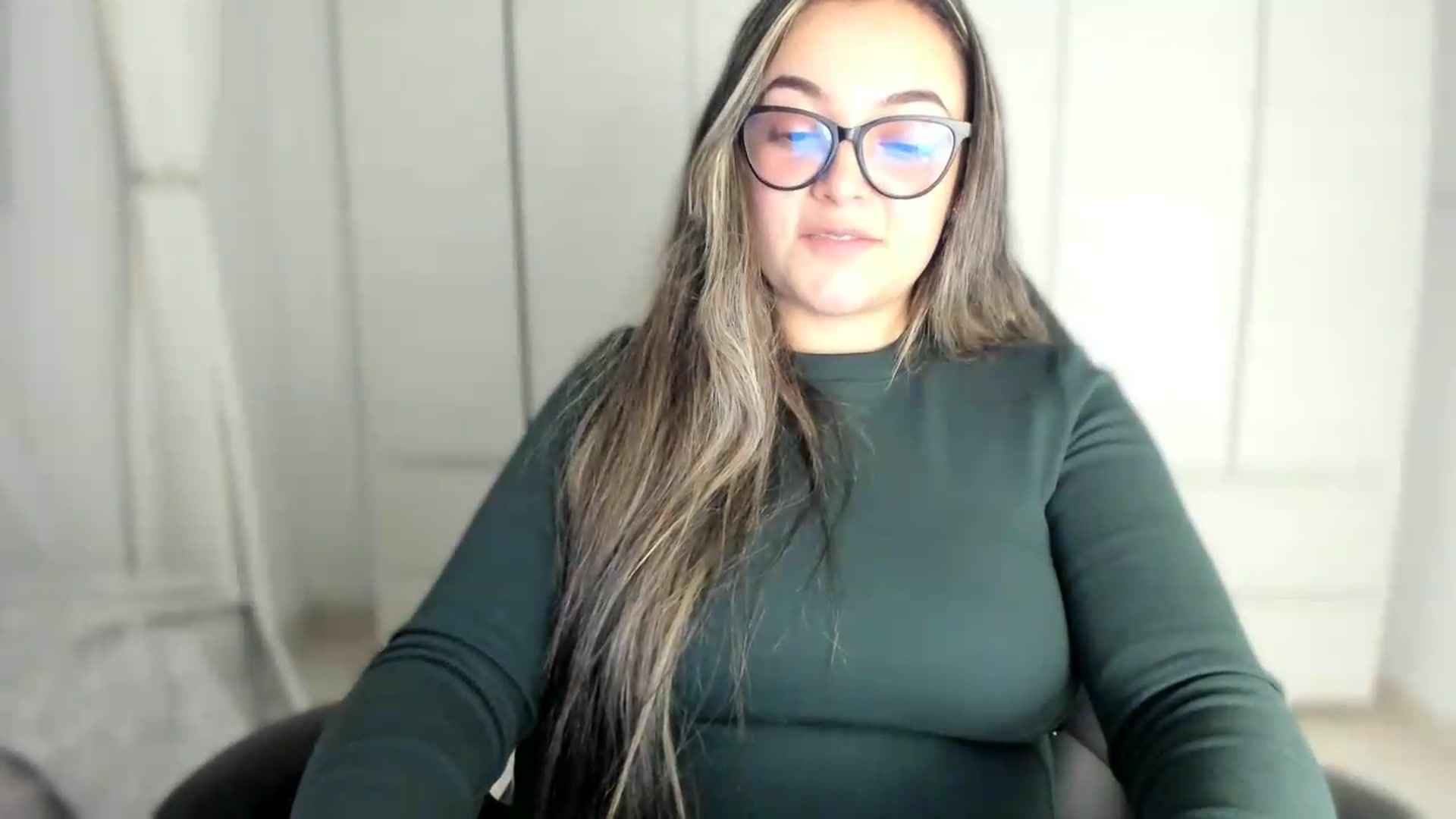 Gallery image thumbnail from Angel98_'s myfreecams stream on, 06/02/2026, 24:57 image 19 of 20