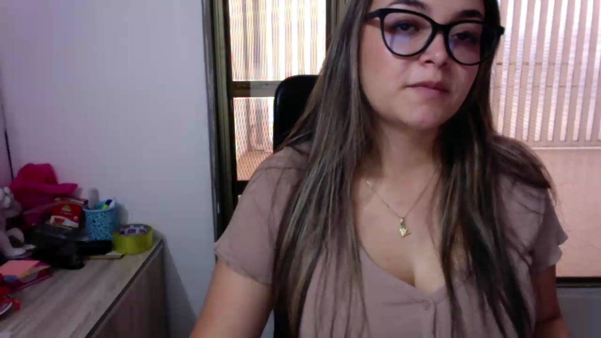 Gallery image thumbnail from Angel98_'s myfreecams stream on, 06/05/2026, 22:32 image 18 of 20