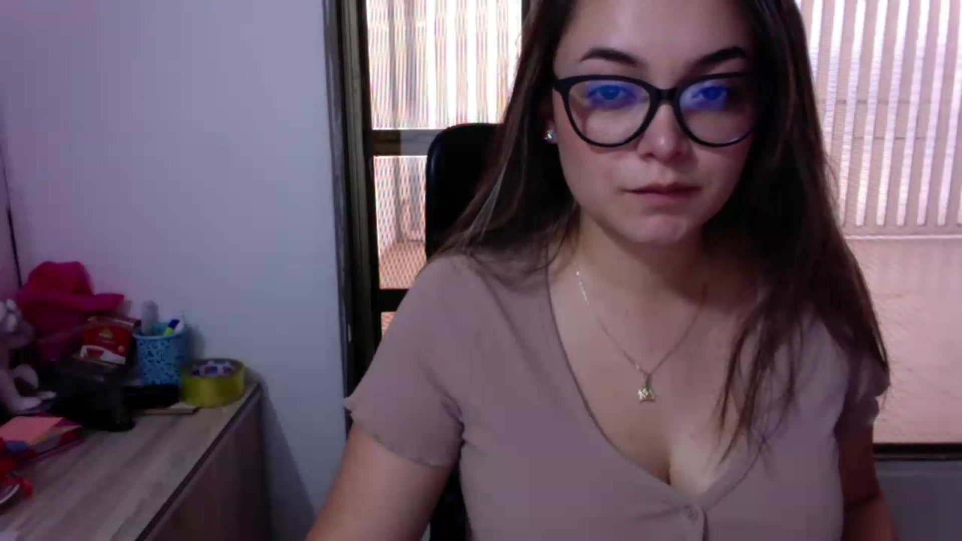 Gallery image thumbnail from Angel98_'s myfreecams stream on, 06/05/2026, 22:32 image 4 of 20