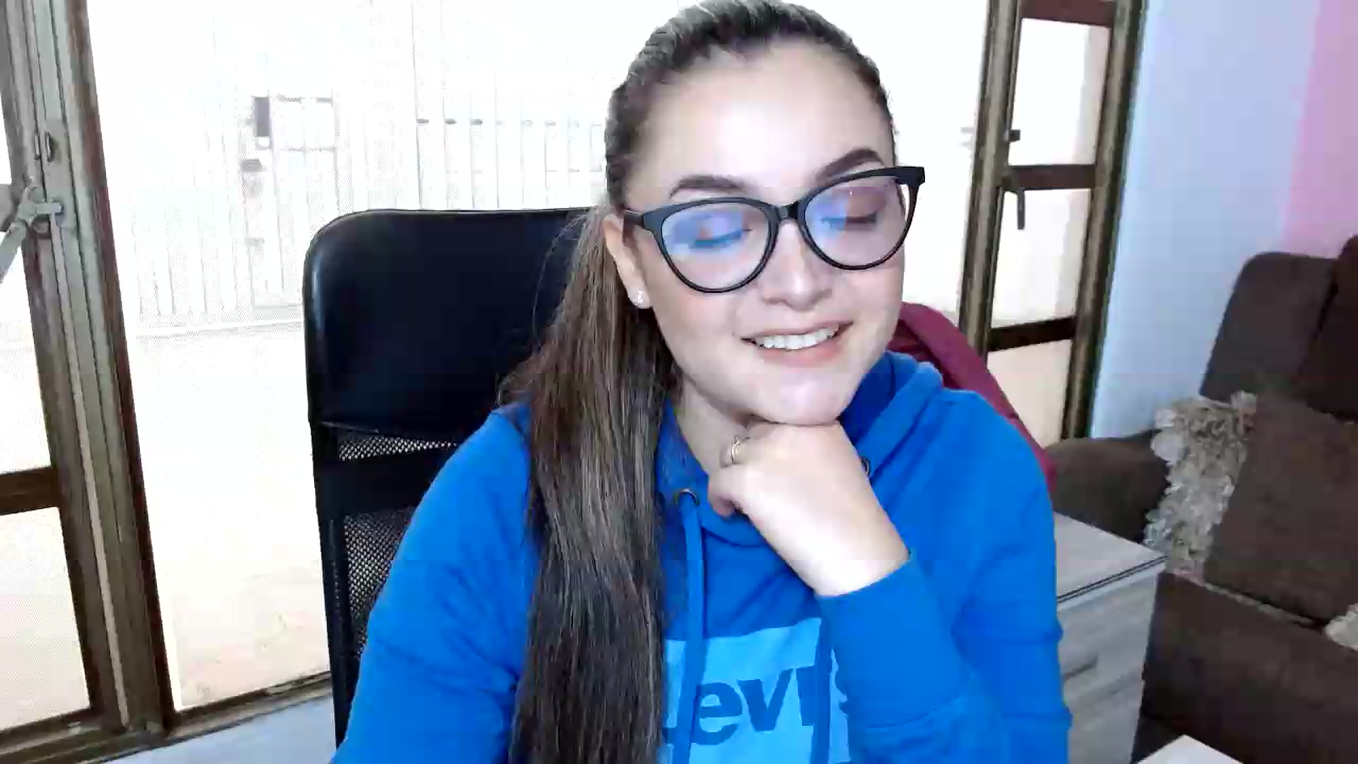 Gallery image thumbnail from Angel98_'s myfreecams stream on, 06/12/2026, 22:23 image 1 of 20