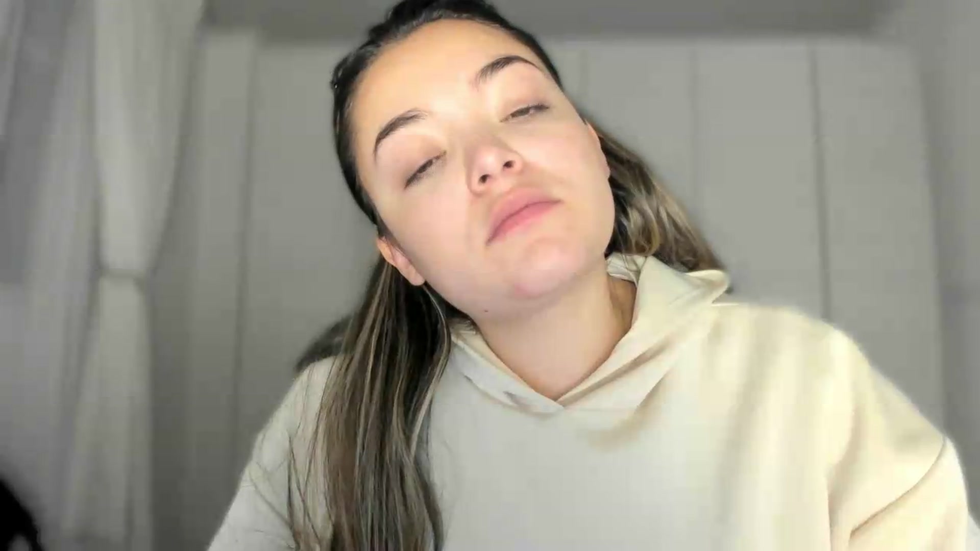 Gallery image thumbnail from Angel98_'s myfreecams stream on, 06/22/2026, 02:36 image 6 of 20