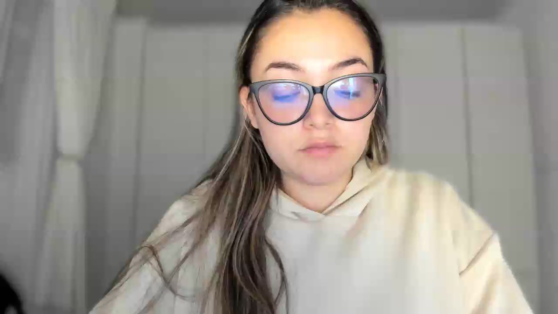 Gallery image thumbnail from Angel98_'s myfreecams stream on, 06/22/2026, 02:36 image 4 of 20