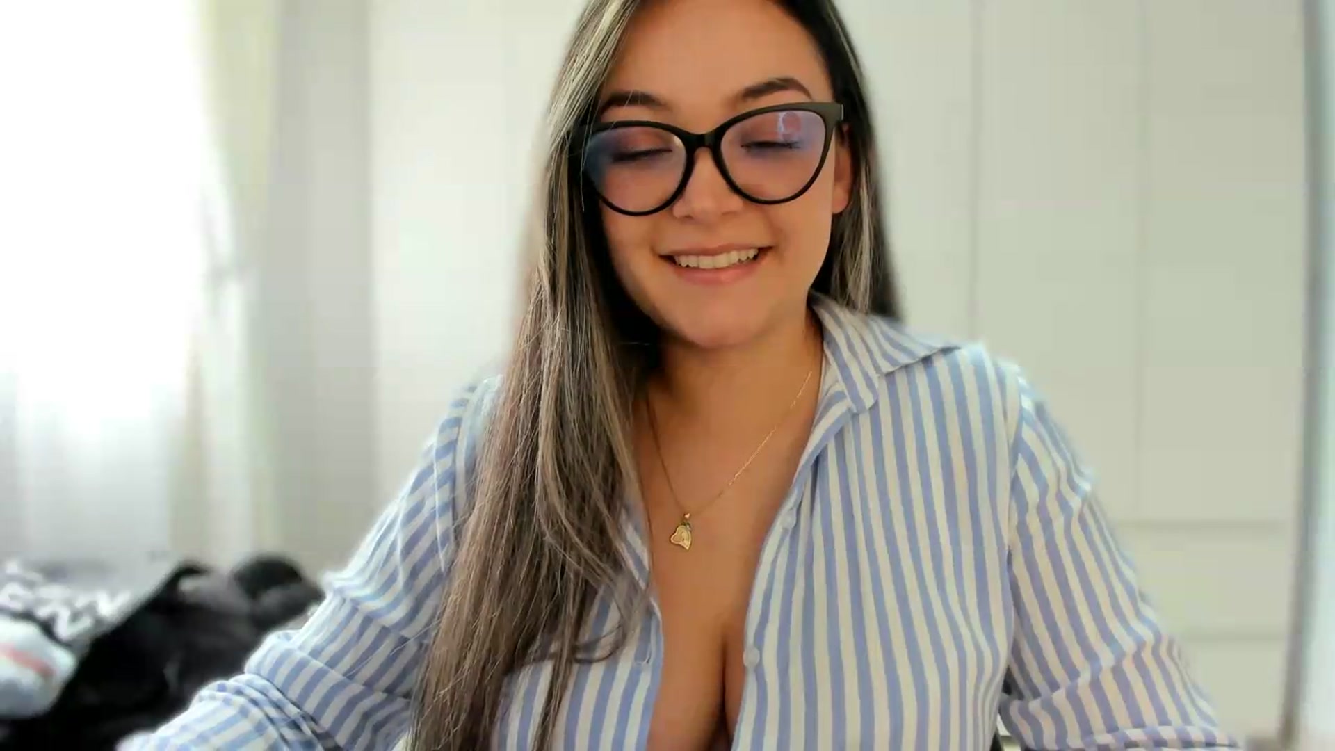 Gallery image thumbnail from Angel98_'s myfreecams stream on, 07/09/2026, 15:40 image 16 of 20