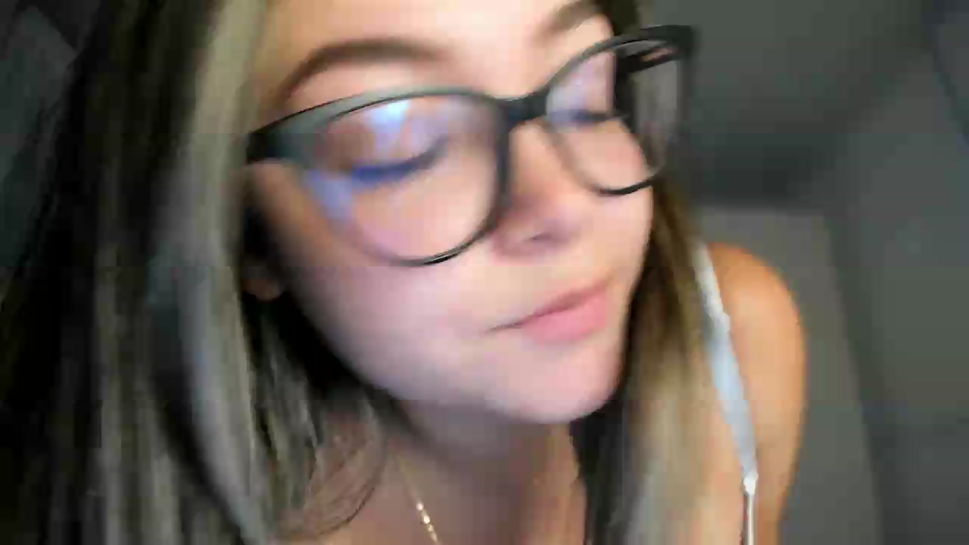 Gallery image thumbnail from Angel98_'s myfreecams stream on, 07/12/2026, 24:40 image 12 of 20