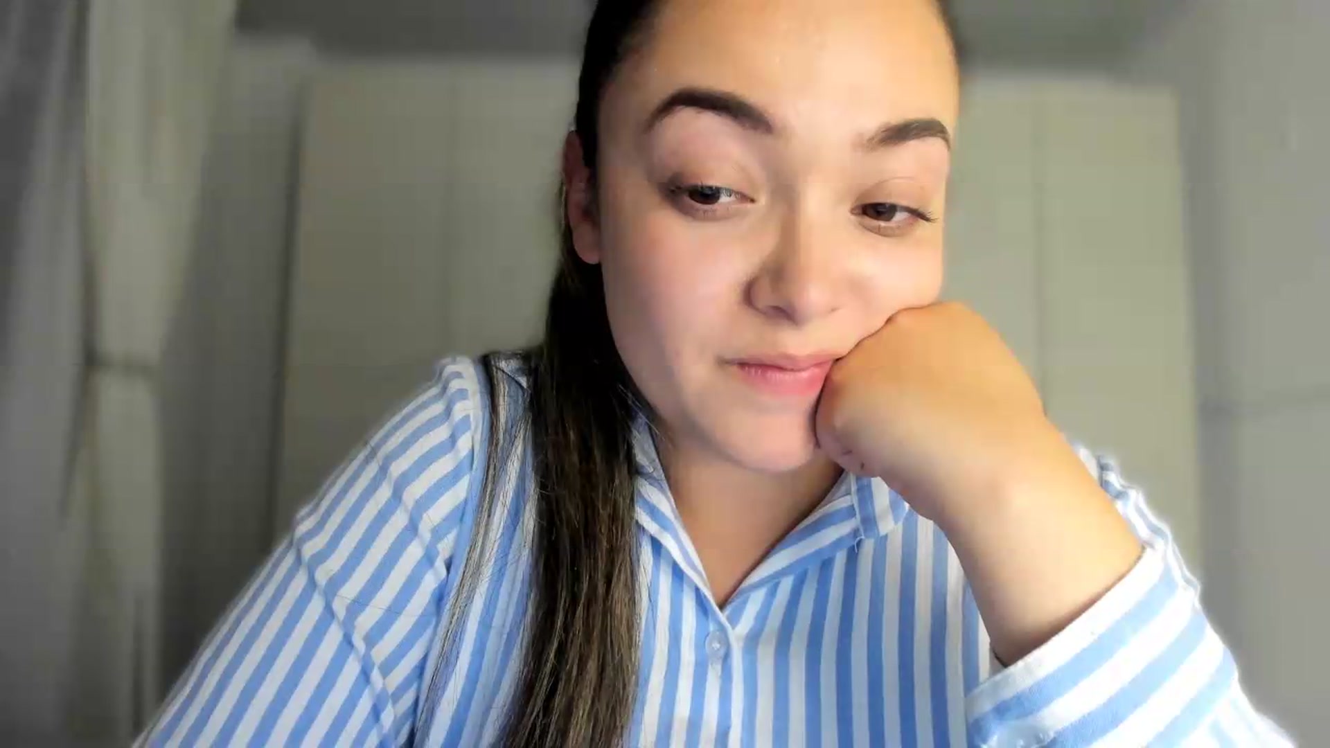 Gallery image thumbnail from Angel98_'s myfreecams stream on, 08/13/2026, 01:40 image 4 of 20