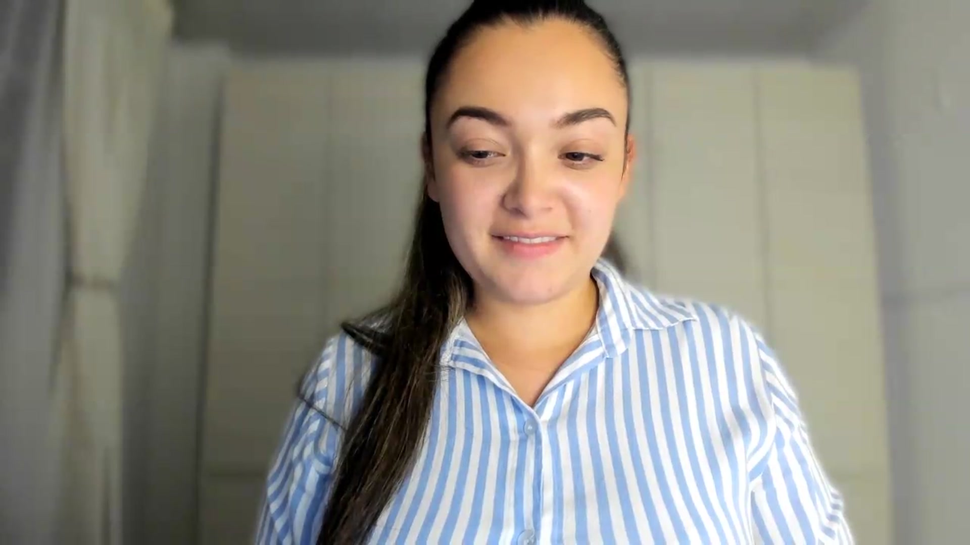 Gallery image thumbnail from Angel98_'s myfreecams stream on, 08/13/2026, 01:40 image 11 of 20