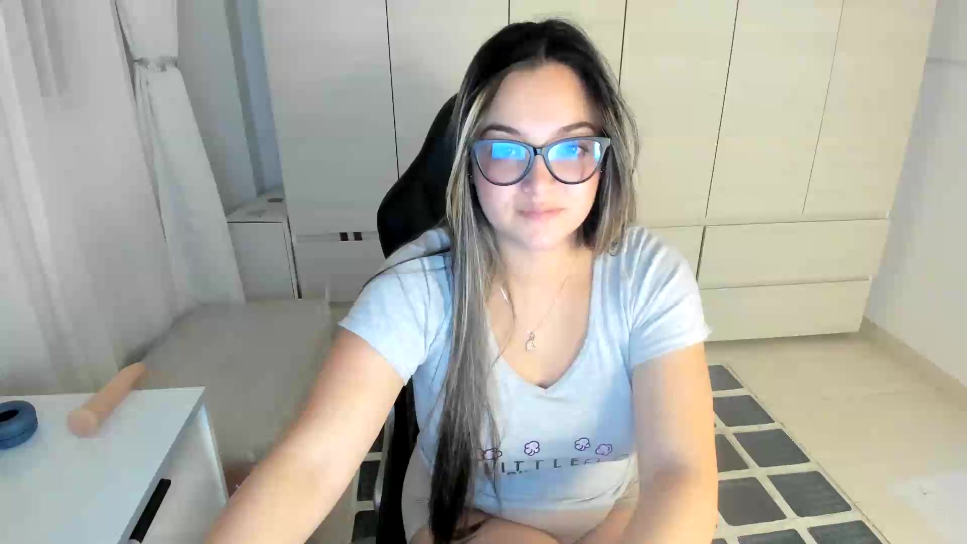 Gallery image thumbnail from Angel98_'s myfreecams stream on, 08/31/2026, 02:57 image 13 of 20