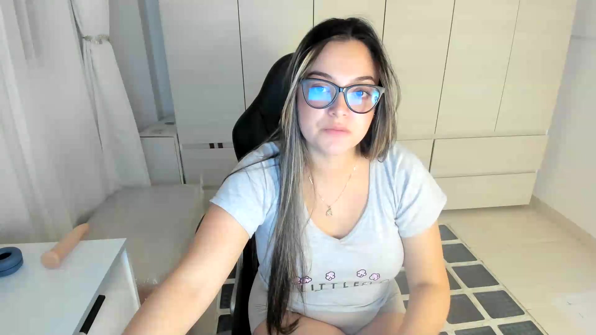 Gallery image thumbnail from Angel98_'s myfreecams stream on, 08/31/2026, 02:57 image 12 of 20