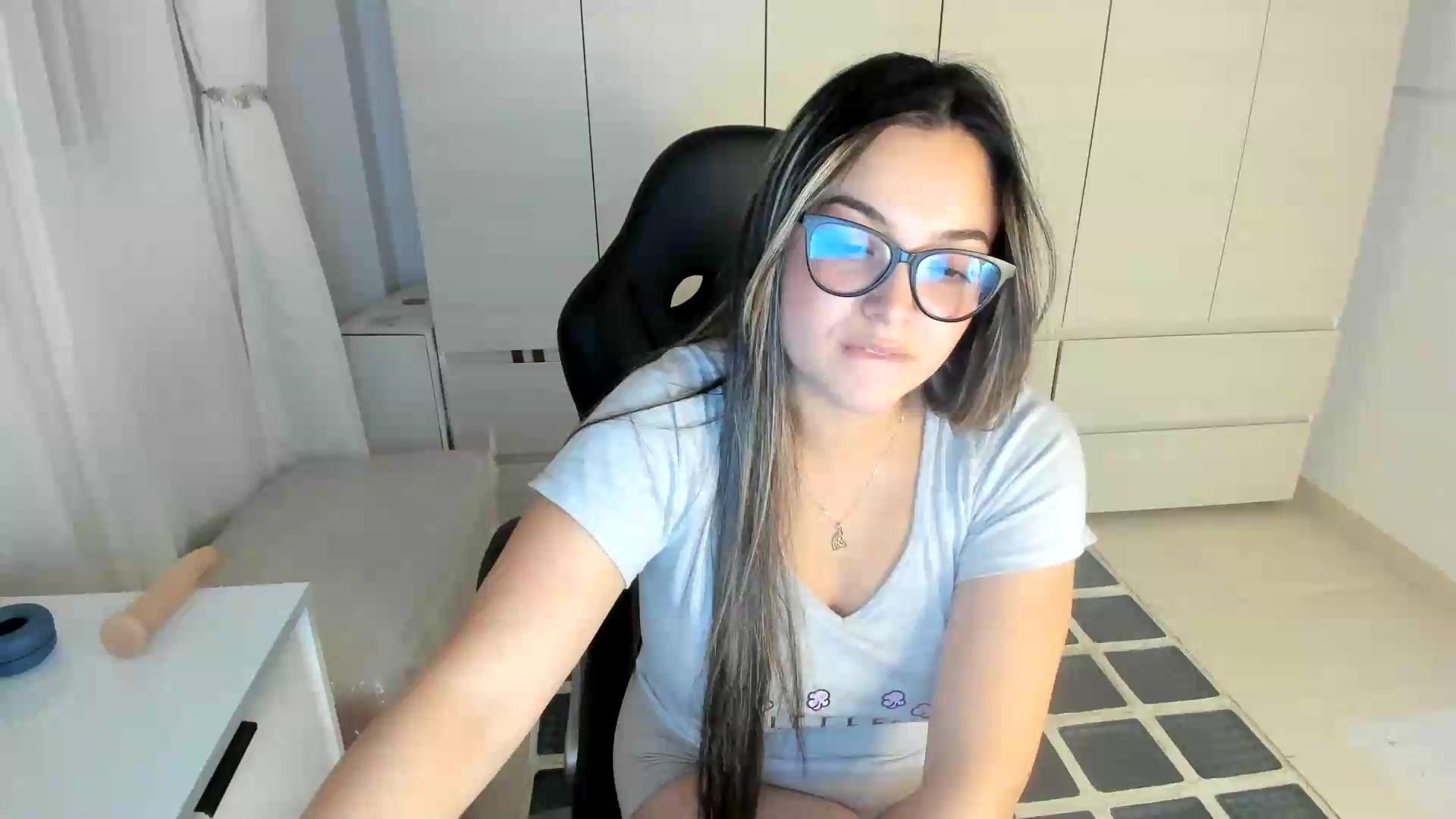 Gallery image thumbnail from Angel98_'s myfreecams stream on, 08/31/2026, 02:57 image 14 of 20