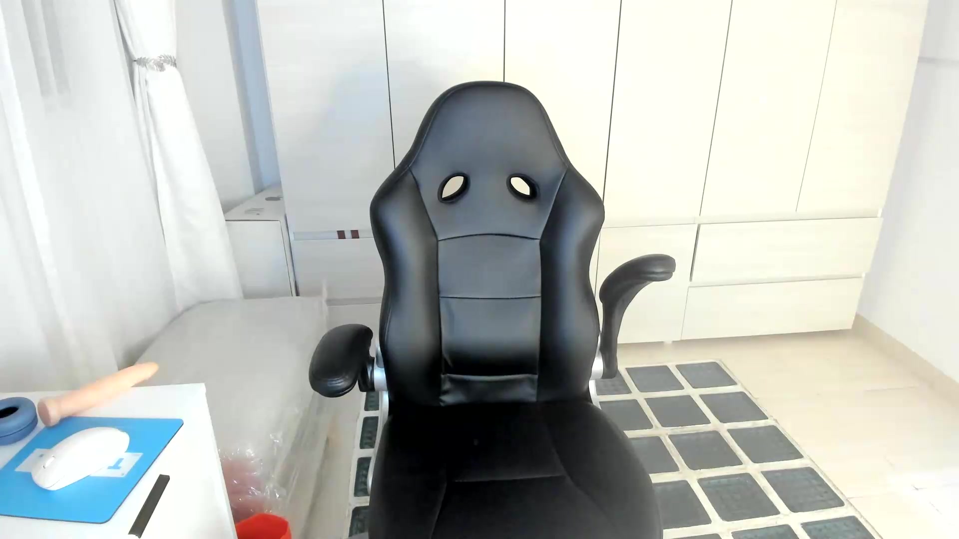Gallery image thumbnail from Angel98_'s myfreecams stream on, 08/31/2026, 02:57 image 2 of 20