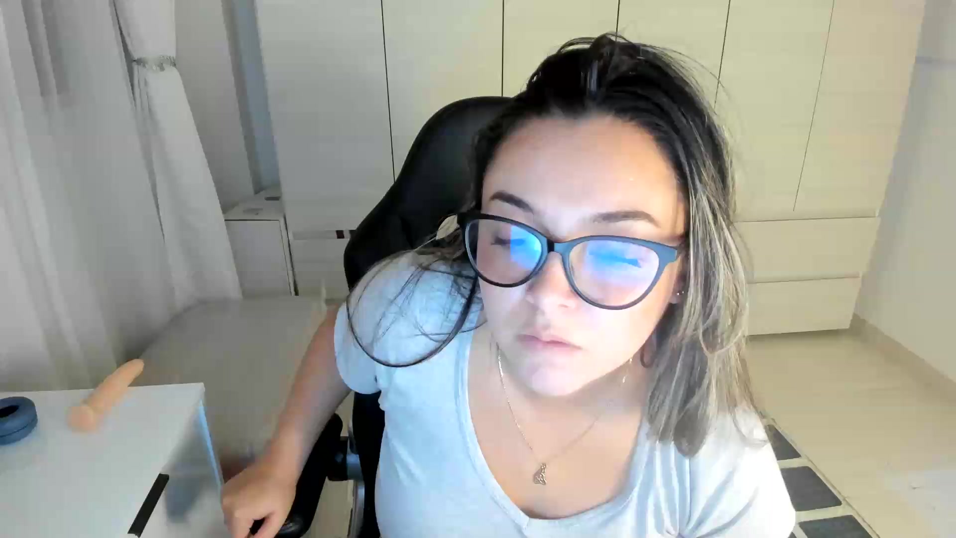 Gallery image thumbnail from Angel98_'s myfreecams stream on, 08/31/2026, 03:17 image 20 of 20