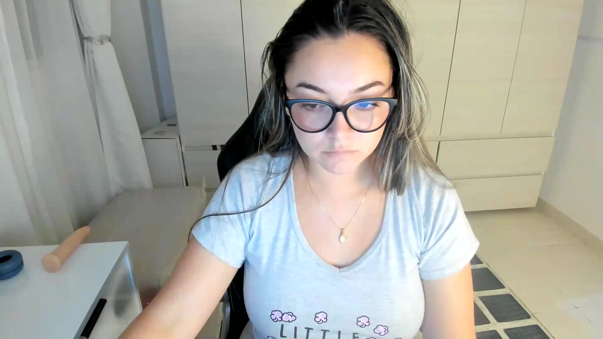 Gallery image thumbnail from Angel98_'s myfreecams stream on, 08/31/2026, 03:17 image 19 of 20