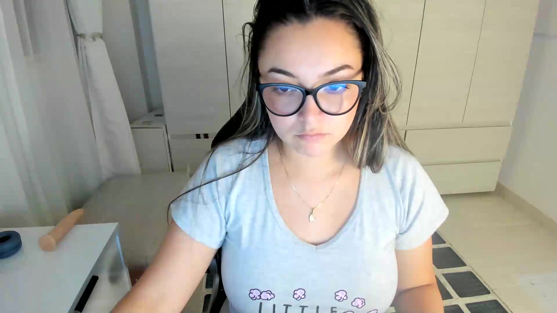 Gallery image thumbnail from Angel98_'s myfreecams stream on, 08/31/2026, 03:17 image 9 of 20