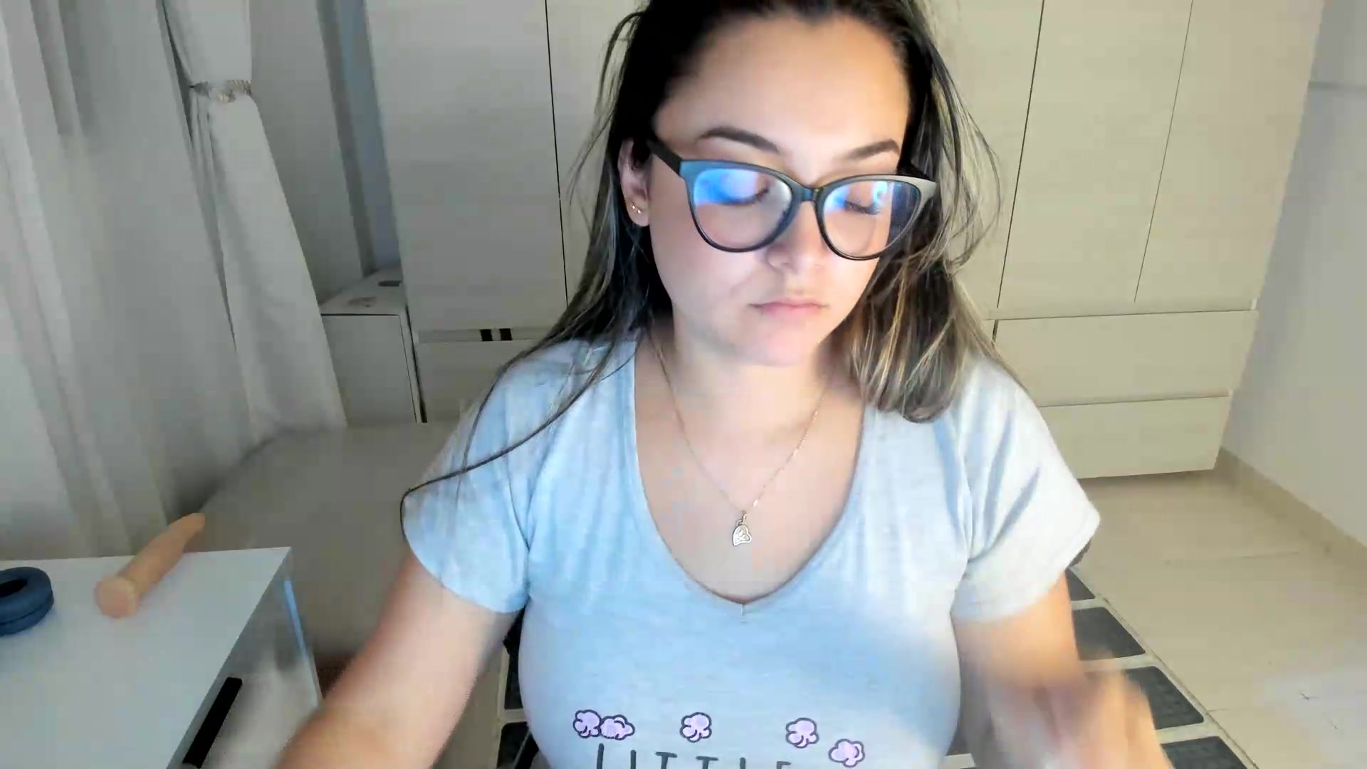 Gallery image thumbnail from Angel98_'s myfreecams stream on, 08/31/2026, 03:17 image 12 of 20