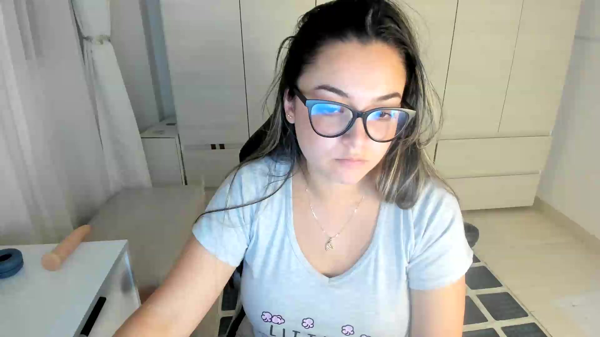 Gallery image thumbnail from Angel98_'s myfreecams stream on, 08/31/2026, 03:17 image 11 of 20