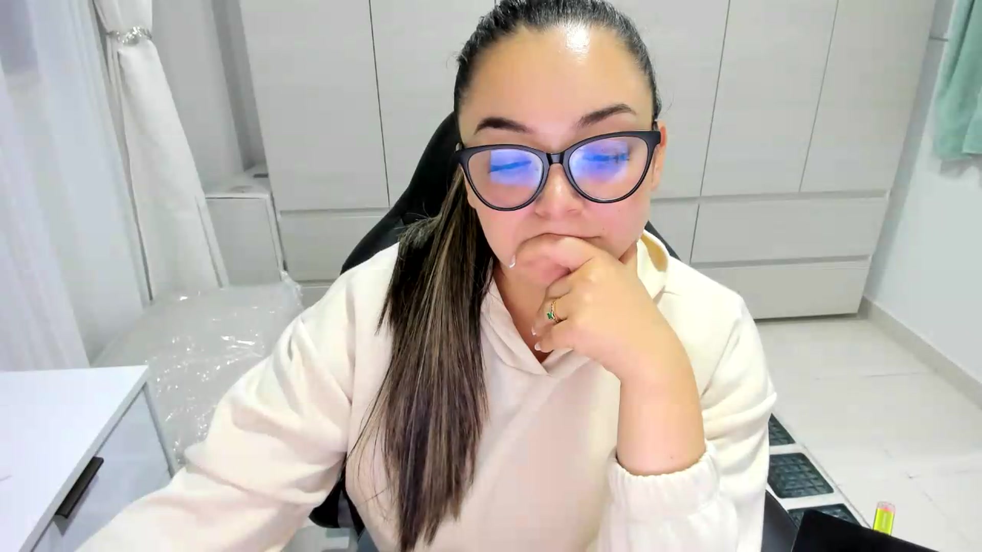 Gallery image thumbnail from Angel98_'s myfreecams stream on, 09/08/2026, 01:21 image 10 of 20