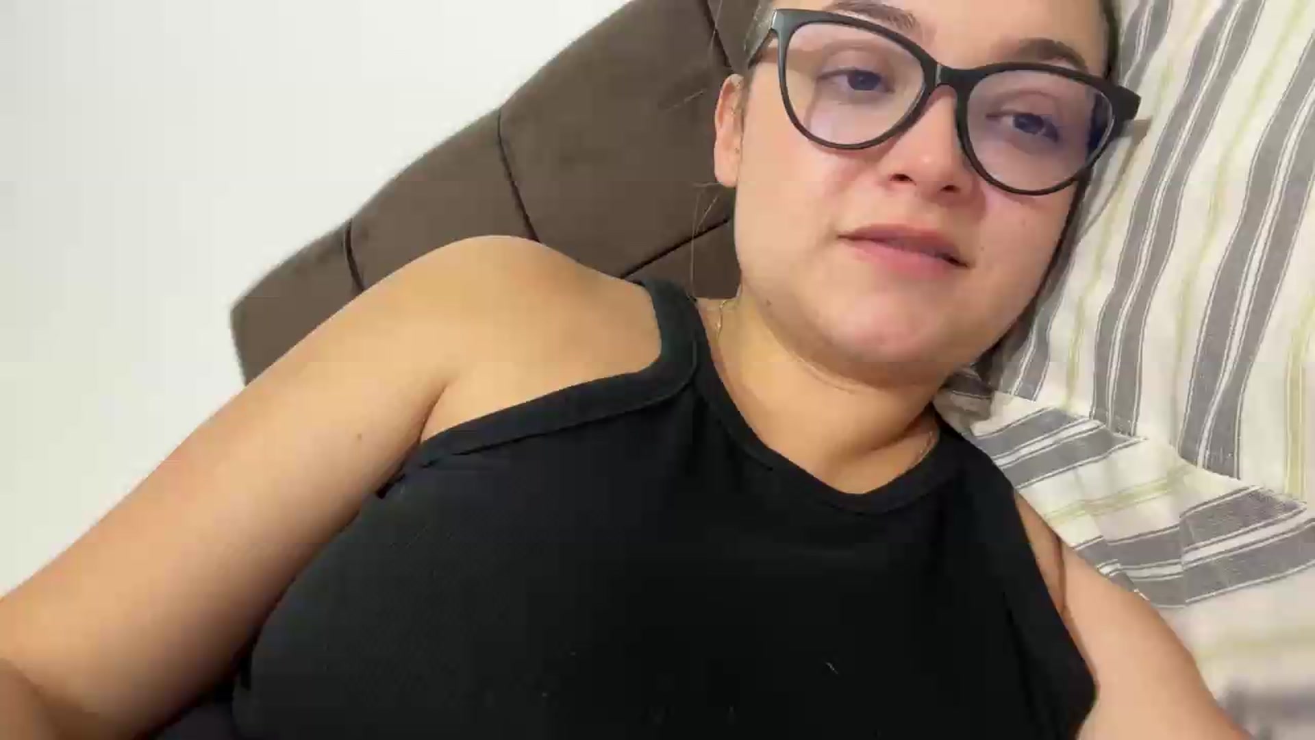 Gallery image thumbnail from Angel98_'s myfreecams stream on, 09/11/2026, 02:00 image 2 of 20