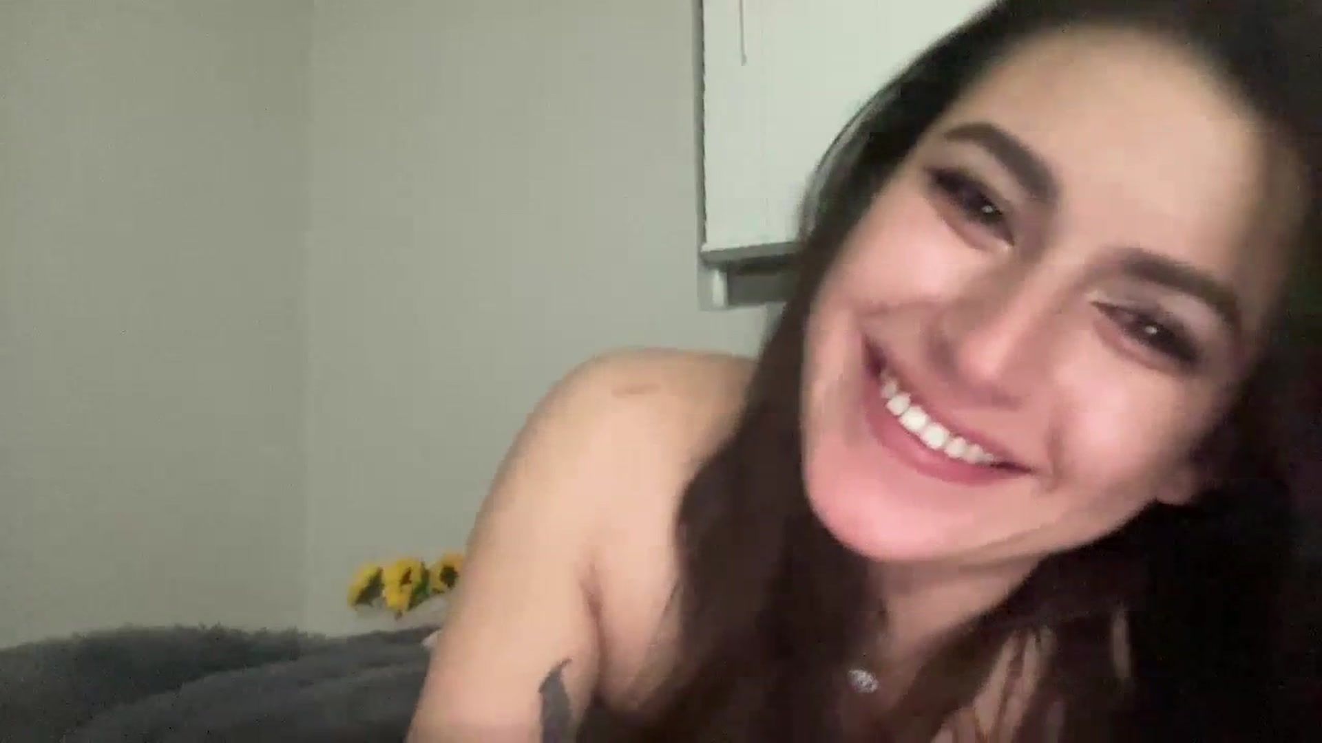 Gallery image thumbnail from Angel999's myfreecams stream on, 12/23/2023, 04:51 image 15 of 20