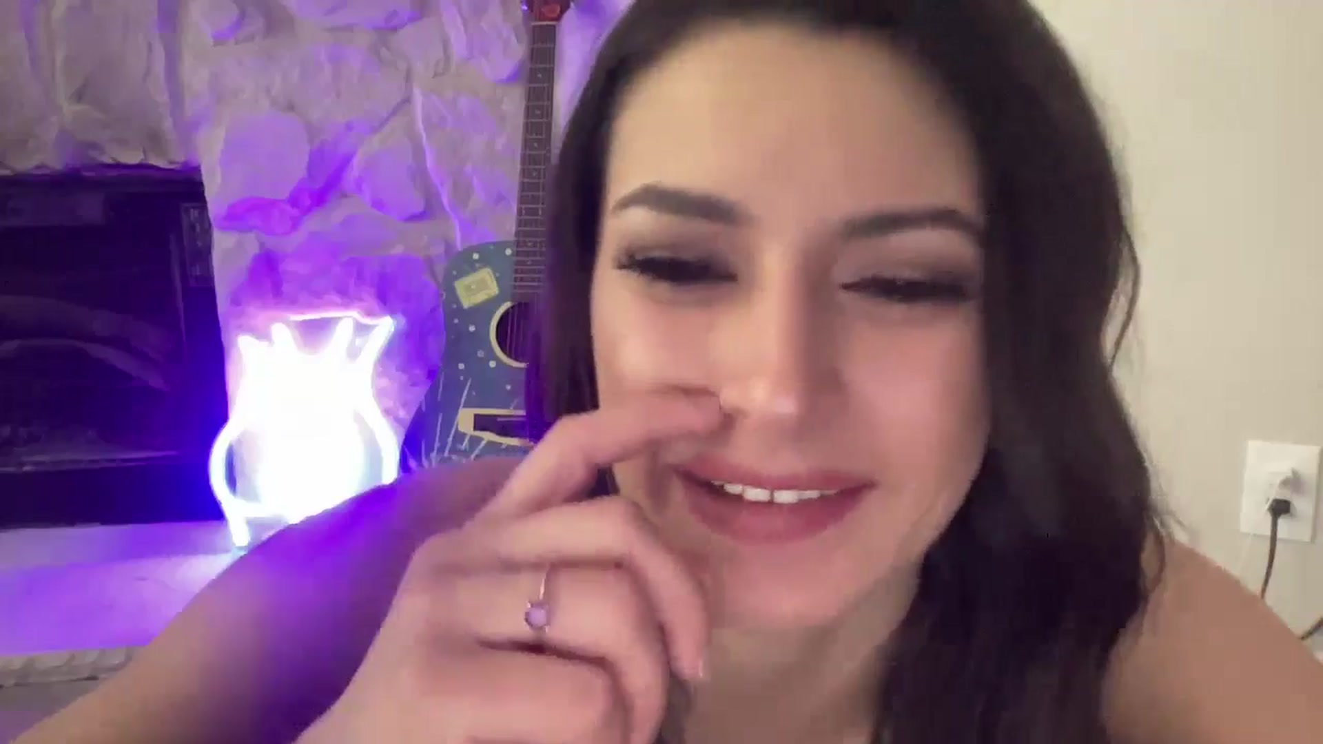 Gallery image thumbnail from Angel999's myfreecams stream on, 06/20/2024, 23:01 image 13 of 20