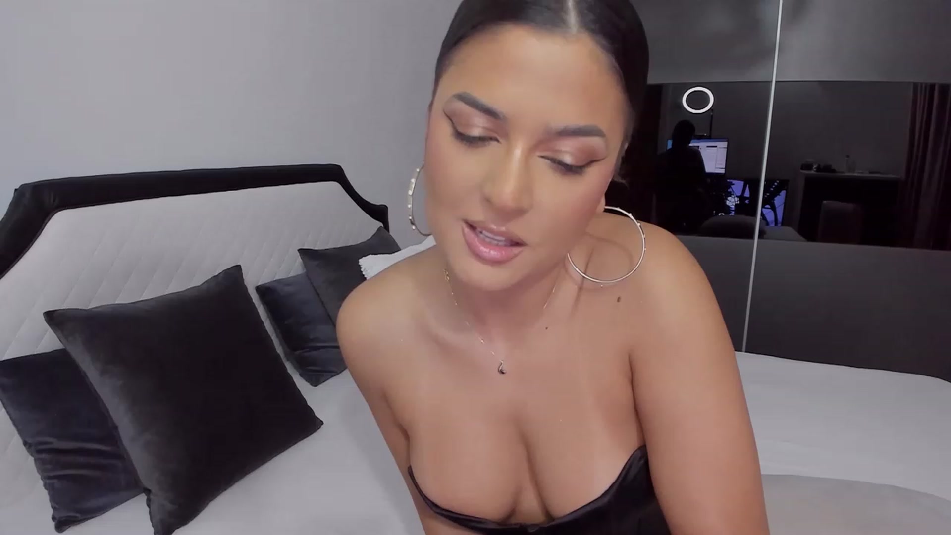 Gallery image thumbnail from AngelBaby__'s myfreecams stream on, 11/20/2022, 14:07 image 14 of 20