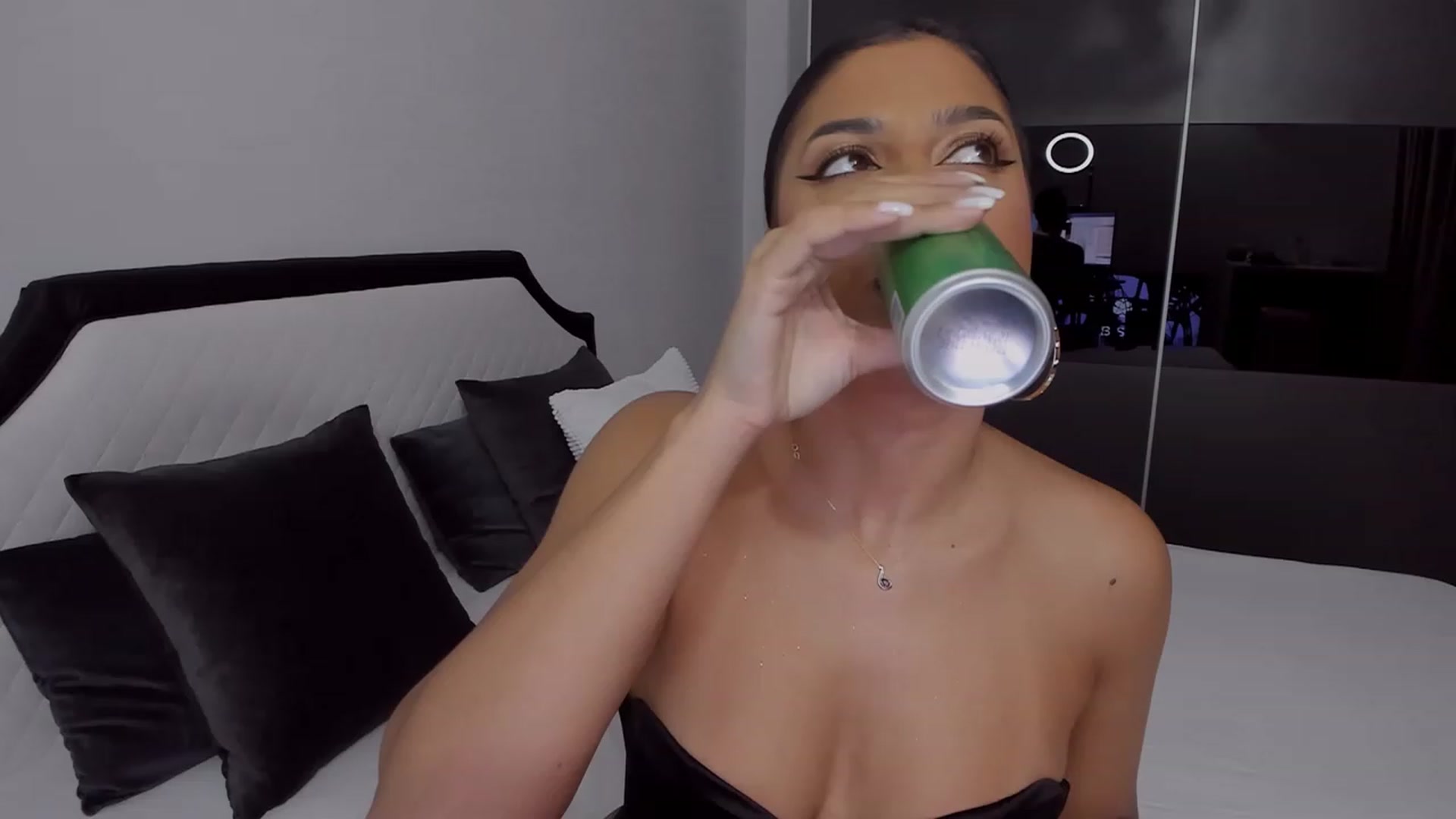 Gallery image thumbnail from AngelBaby__'s myfreecams stream on, 11/20/2022, 14:07 image 20 of 20