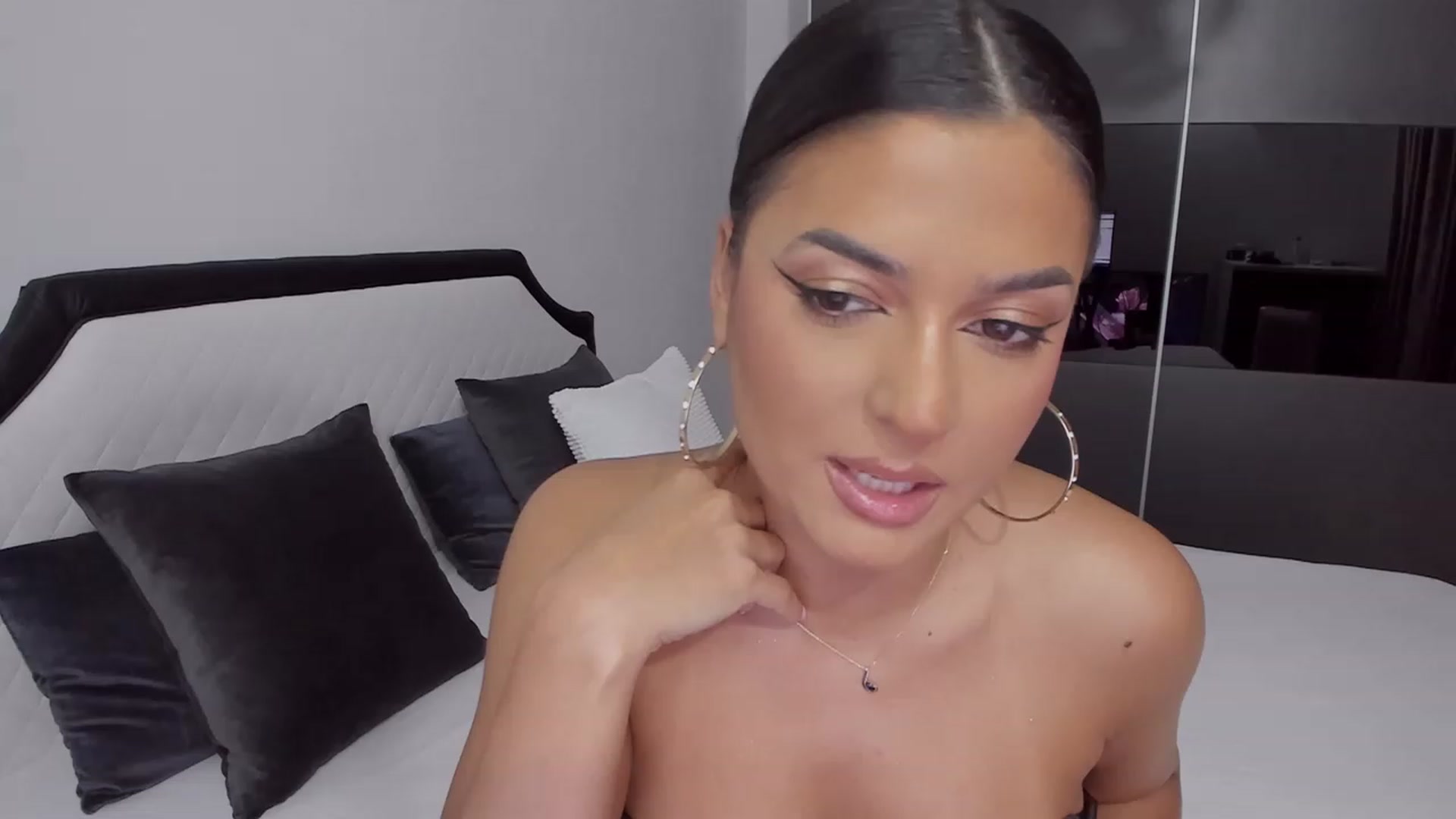 Gallery image thumbnail from AngelBaby__'s myfreecams stream on, 11/20/2022, 15:26 image 1 of 20