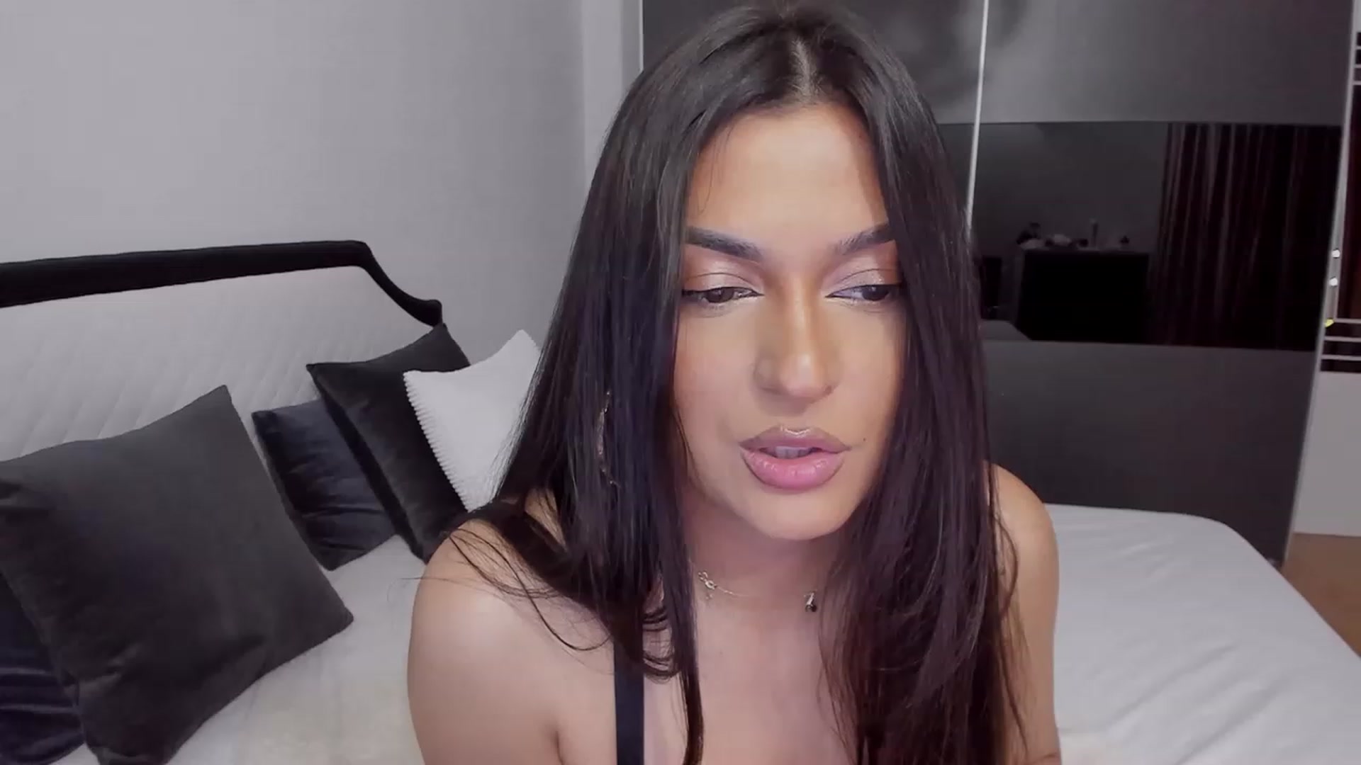 Gallery image thumbnail from AngelBaby__'s myfreecams stream on, 02/22/2023, 16:24 image 16 of 20