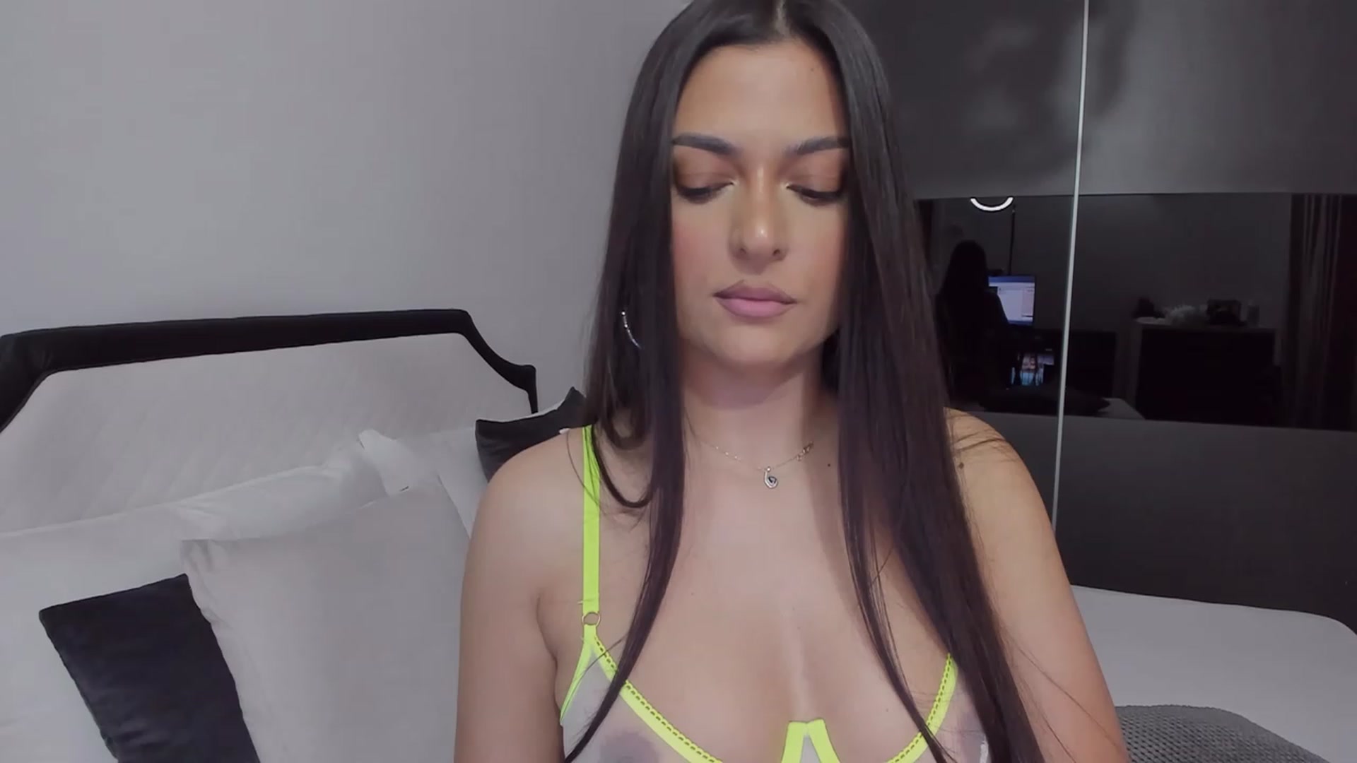 Gallery image thumbnail from AngelBaby__'s myfreecams stream on, 04/10/2023, 14:00 image 1 of 20