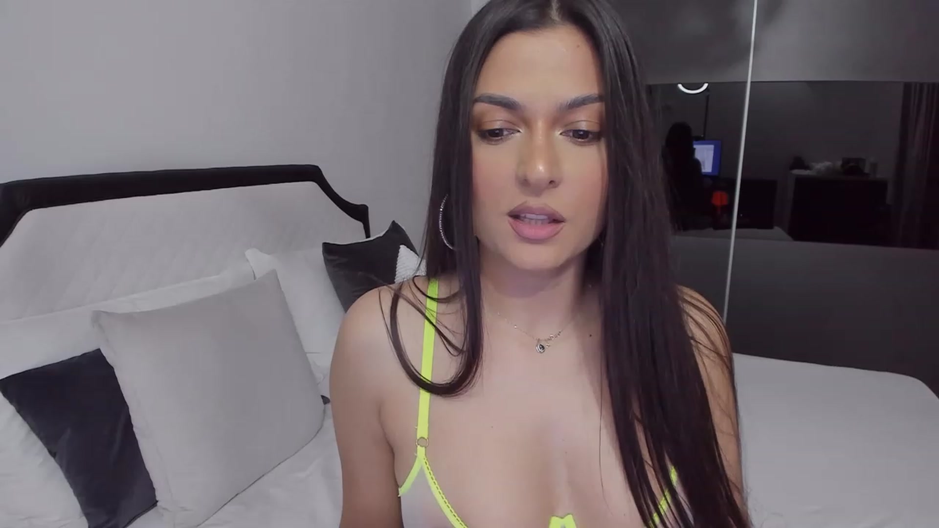 Gallery image thumbnail from AngelBaby__'s myfreecams stream on, 04/10/2023, 14:38 image 13 of 20