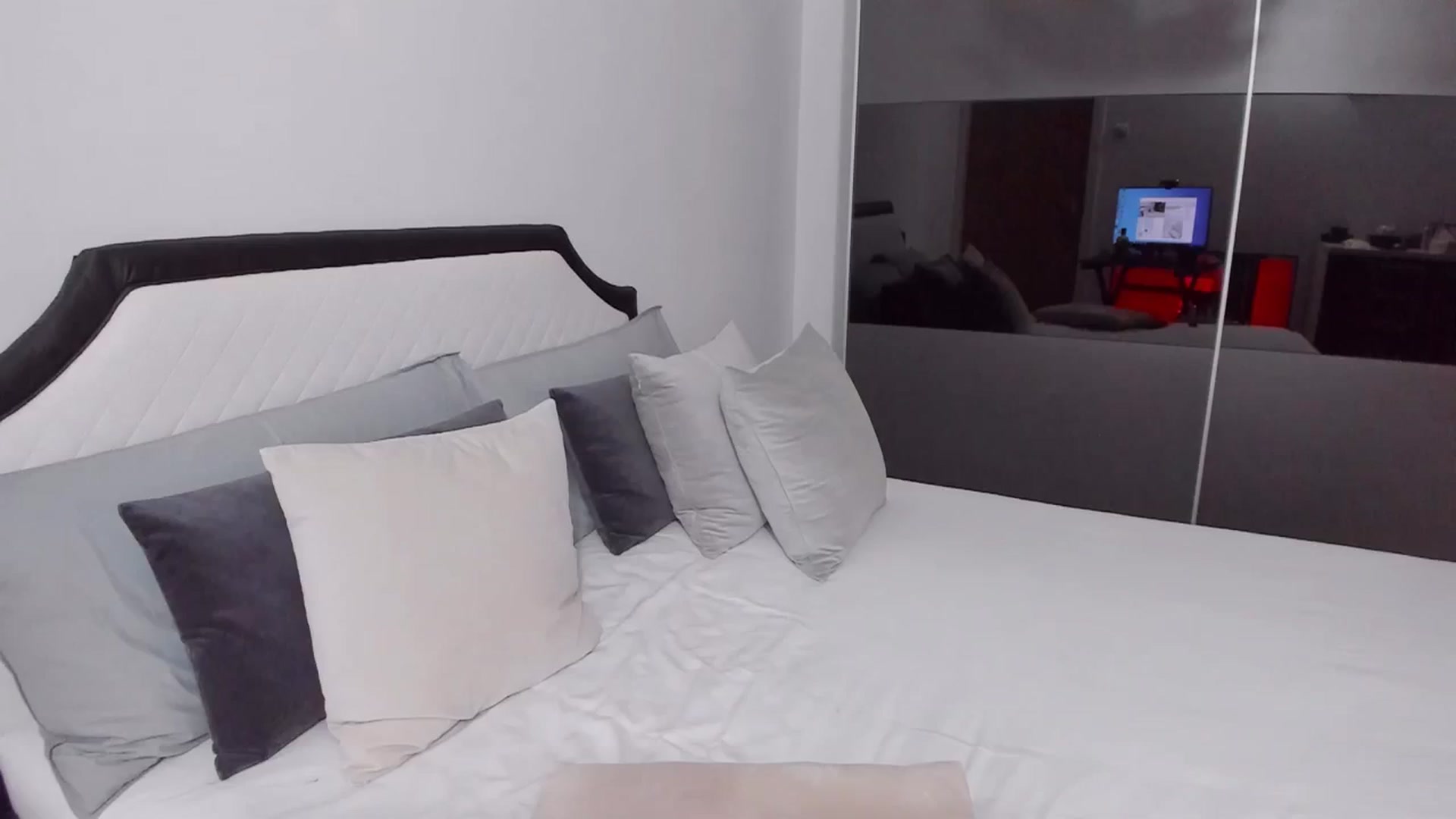 Gallery image thumbnail from AngelBaby__'s myfreecams stream on, 08/06/2023, 17:46 image 4 of 20