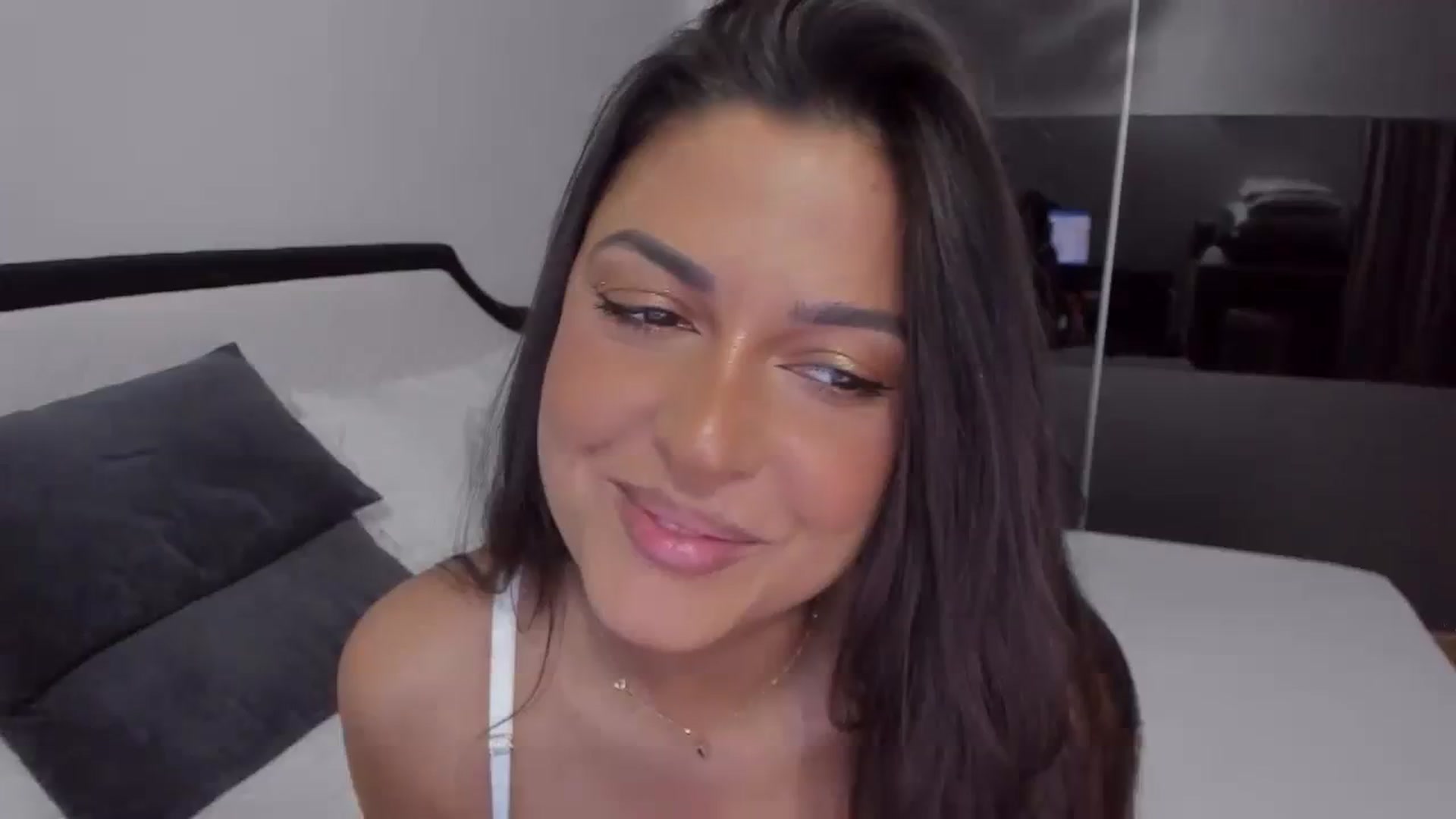 Gallery image thumbnail from AngelBaby__'s myfreecams stream on, 12/10/2023, 14:54 image 20 of 20