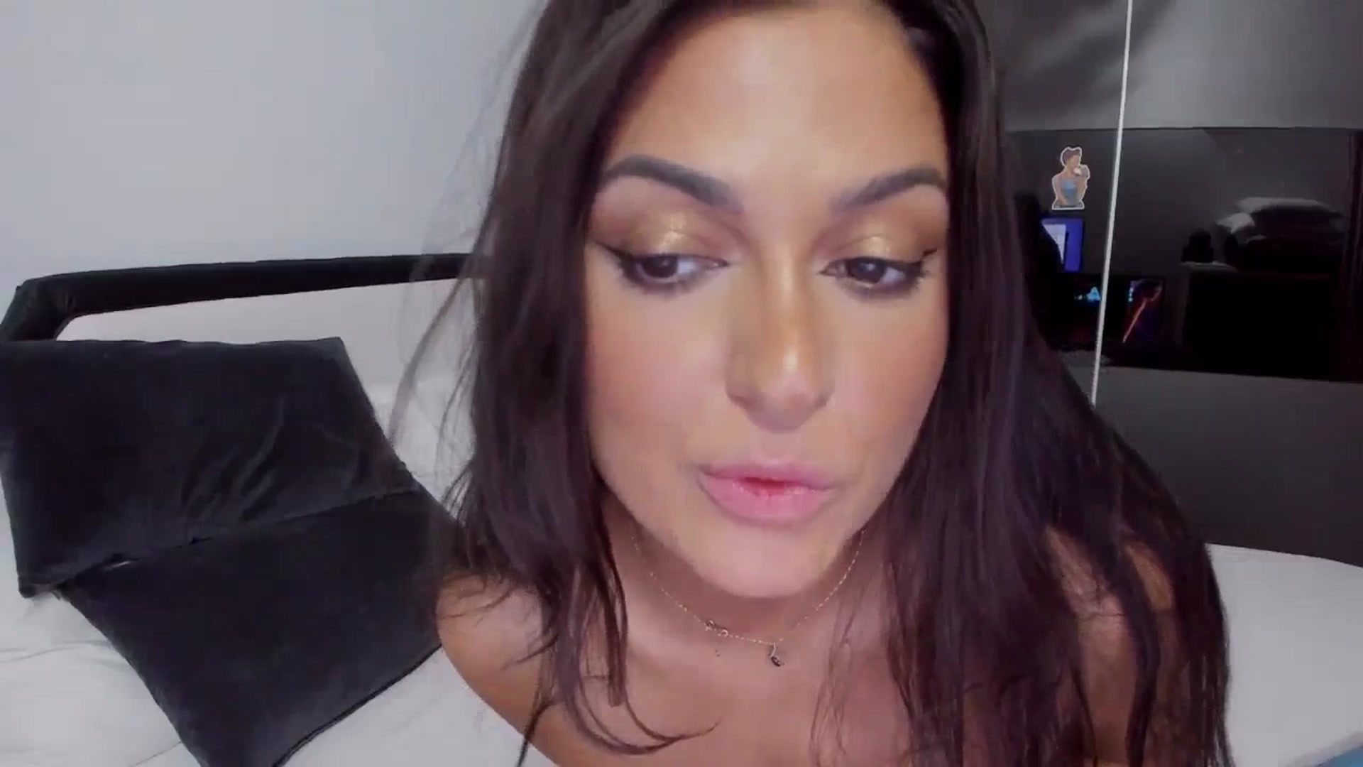 Gallery image thumbnail from AngelBaby__'s myfreecams stream on, 01/02/2024, 17:22 image 14 of 20