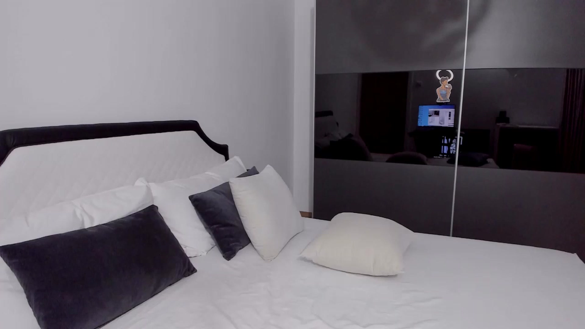 Gallery image thumbnail from AngelBaby__'s myfreecams stream on, 01/23/2024, 15:36 image 4 of 20