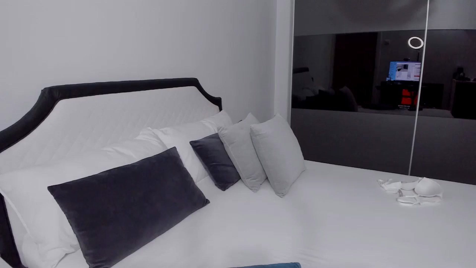 Gallery image thumbnail from AngelBaby__'s myfreecams stream on, 07/25/2024, 12:57 image 11 of 20