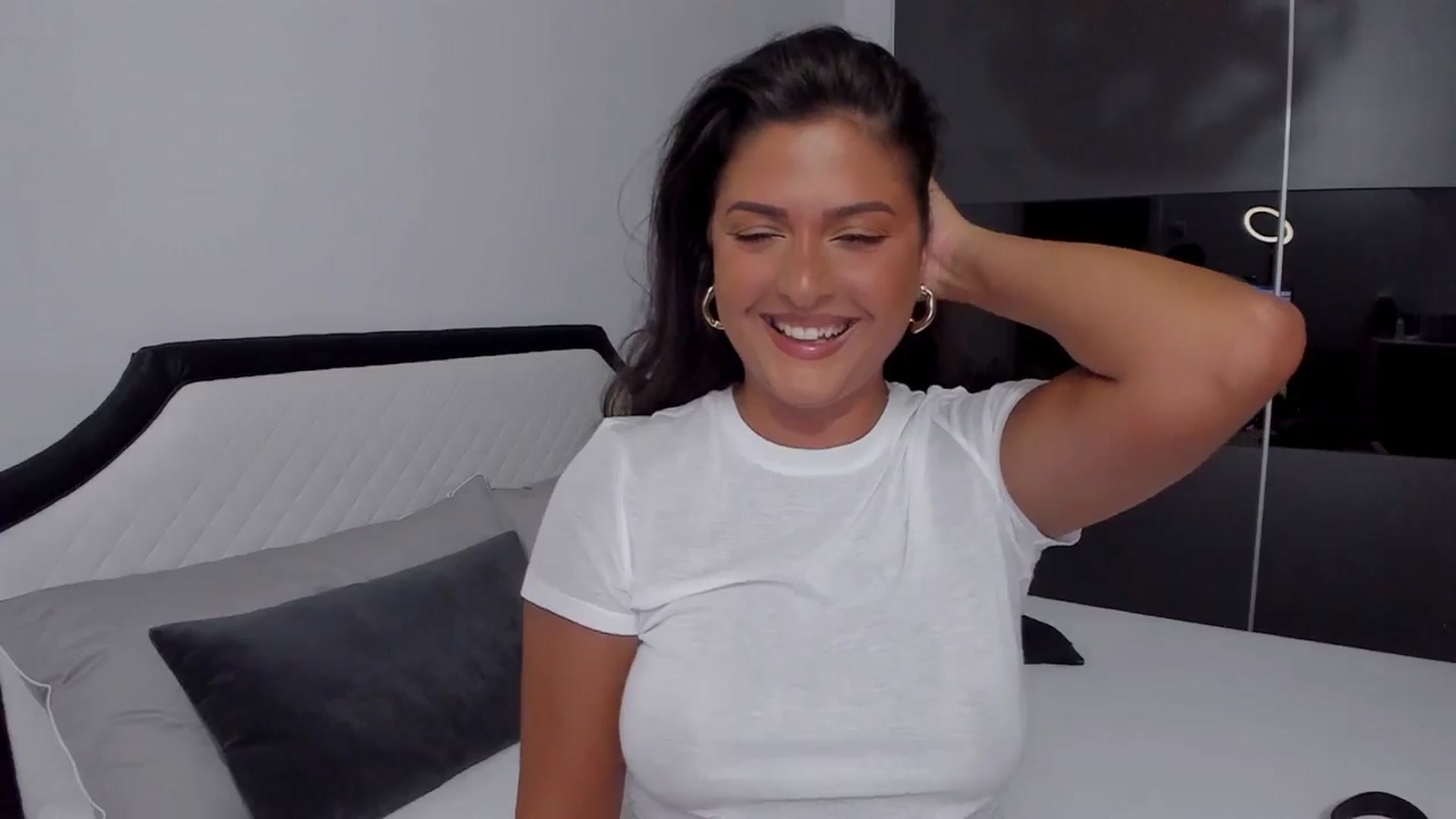 Gallery image thumbnail from AngelBaby__'s myfreecams stream on, 09/28/2024, 16:27 image 2 of 20