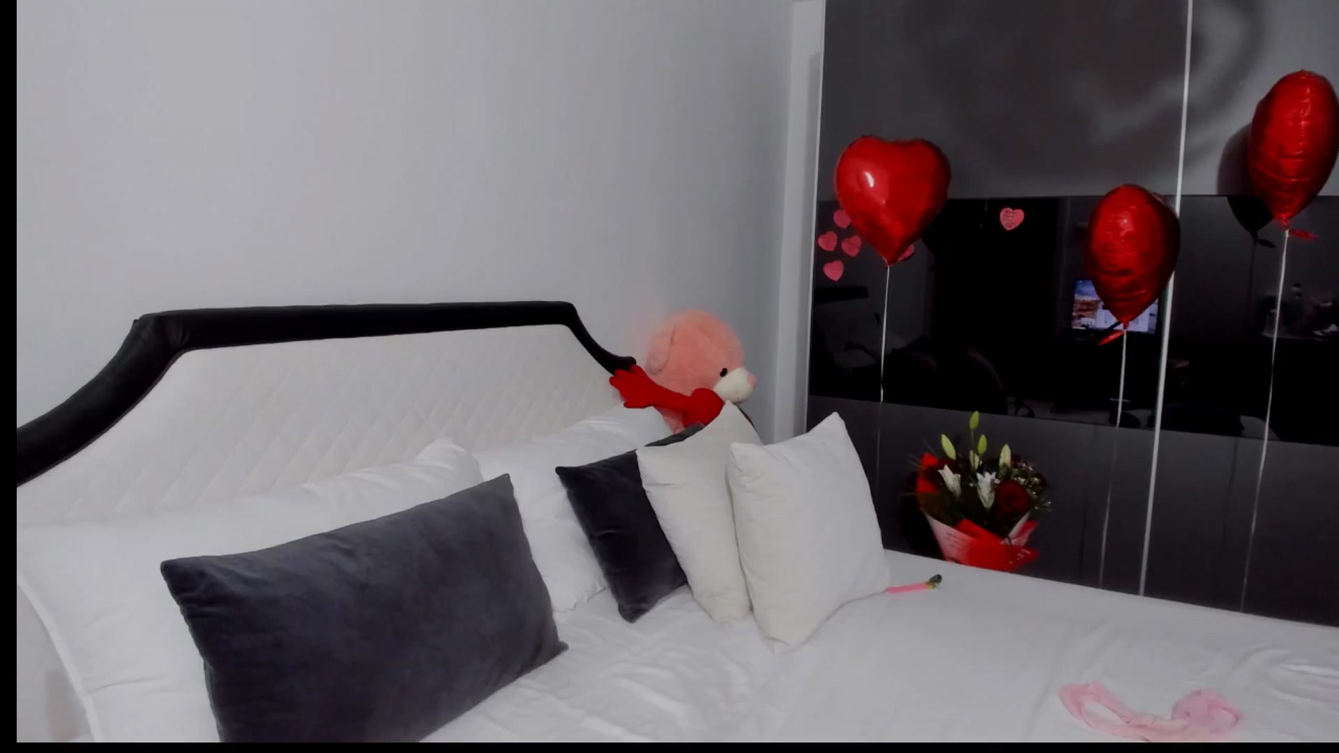 Gallery image thumbnail from AngelBaby__'s myfreecams stream on, 03/15/2025, 16:31 image 12 of 20