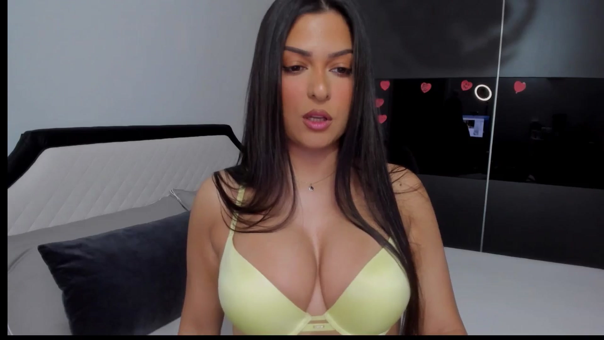 Gallery image thumbnail from AngelBaby__'s myfreecams stream on, 03/28/2025, 15:22 image 9 of 20