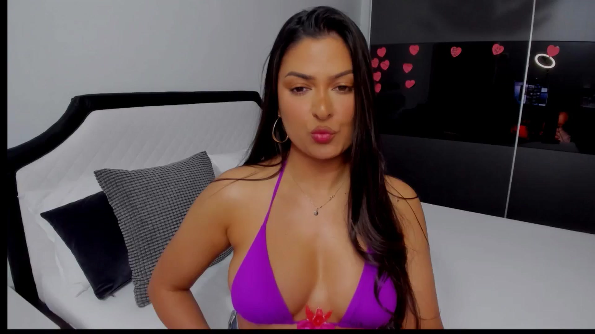 Gallery image thumbnail from AngelBaby__'s myfreecams stream on, 04/08/2025, 16:23 image 8 of 20