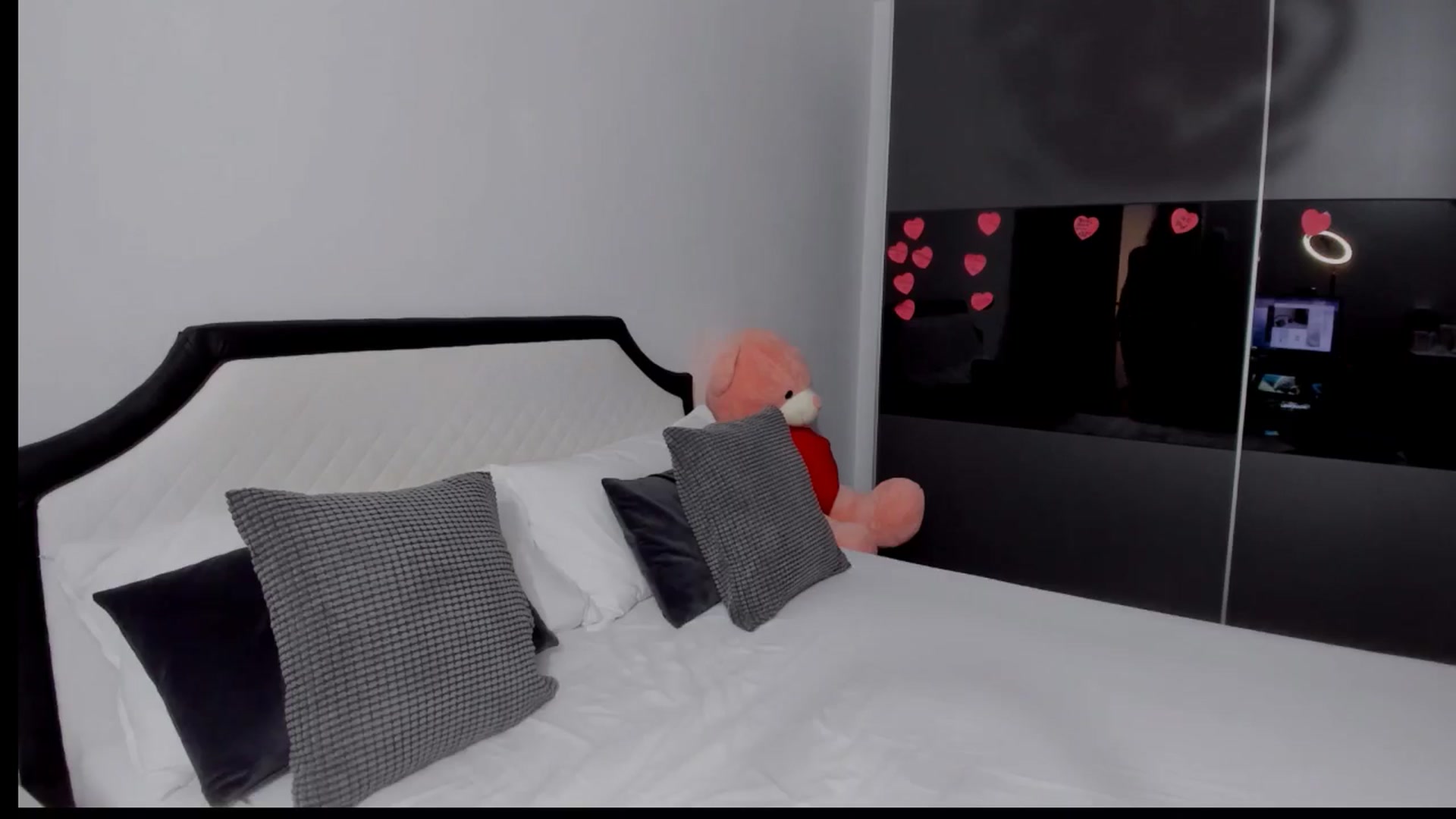 Gallery image thumbnail from AngelBaby__'s myfreecams stream on, 04/08/2025, 16:23 image 14 of 20