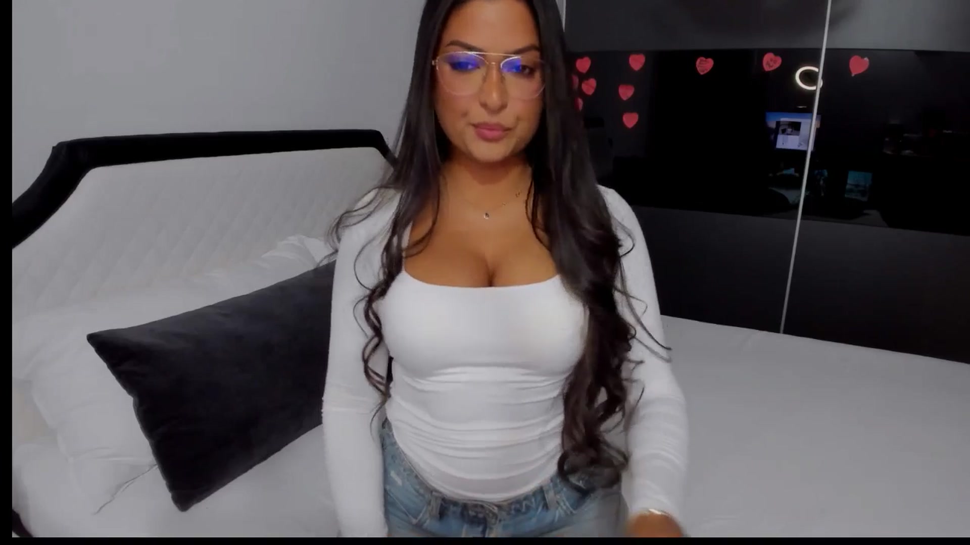 Gallery image thumbnail from AngelBaby__'s myfreecams stream on, 04/15/2025, 12:33 image 14 of 20