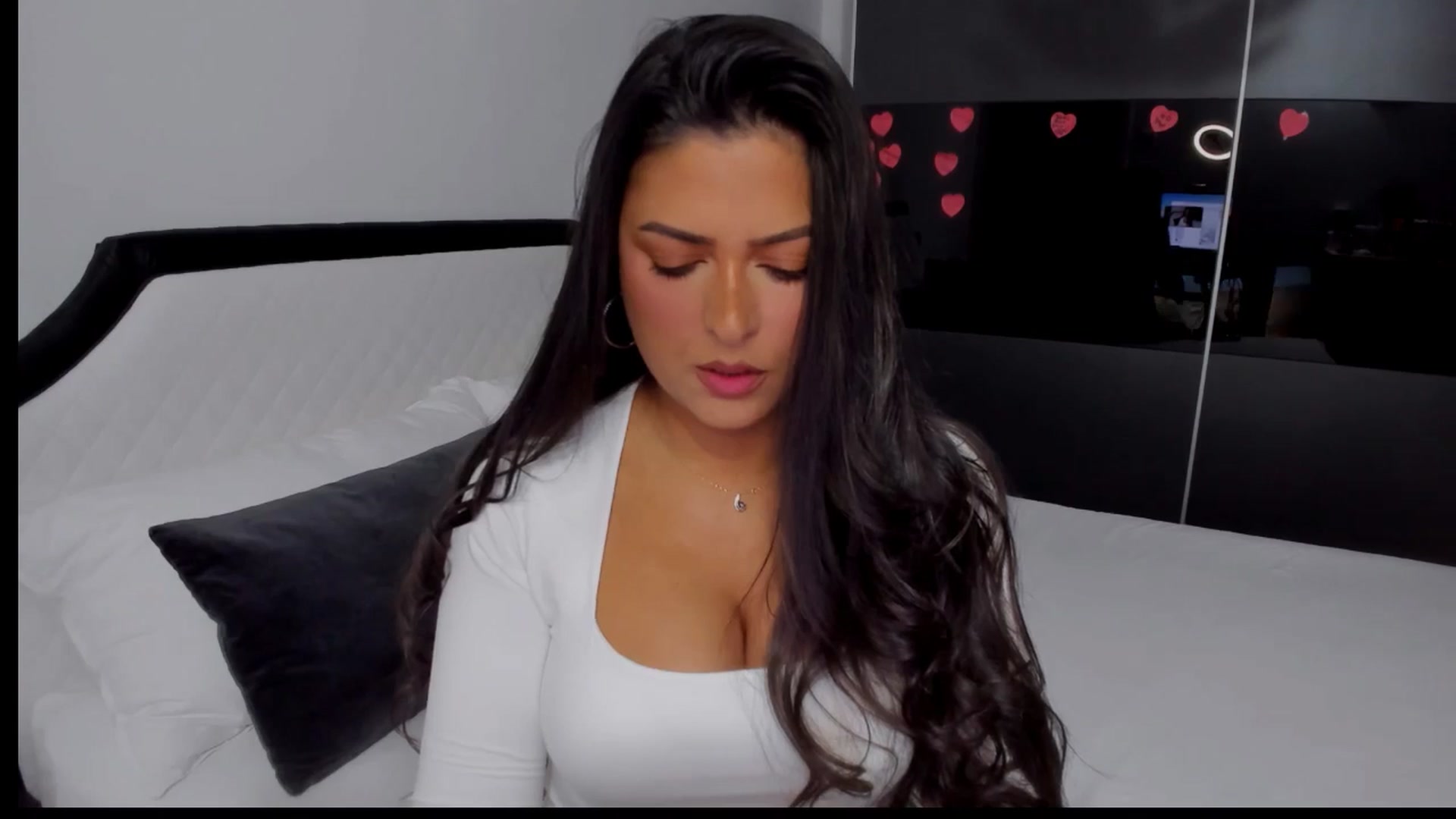 Gallery image thumbnail from AngelBaby__'s myfreecams stream on, 04/15/2025, 12:33 image 2 of 20