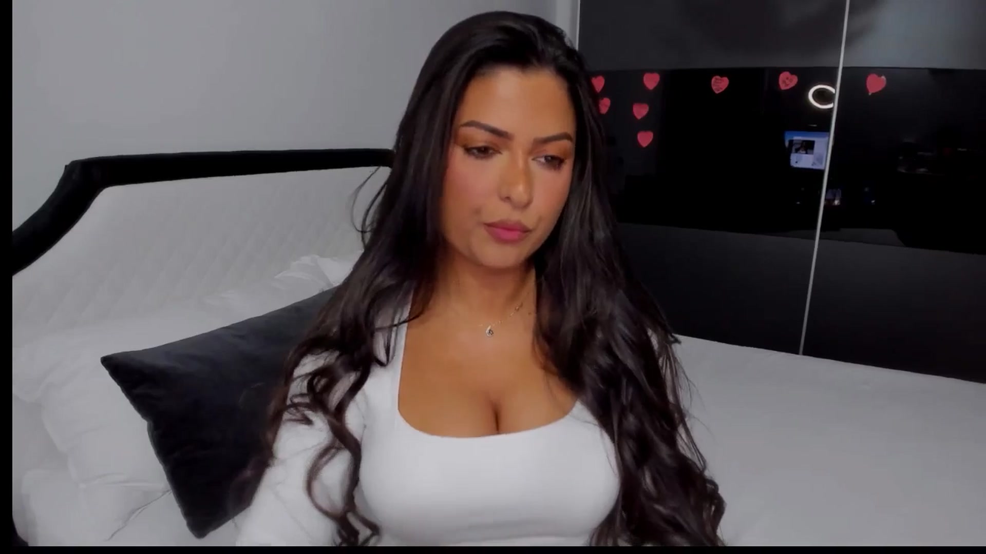 Gallery image thumbnail from AngelBaby__'s myfreecams stream on, 04/15/2025, 12:33 image 3 of 20