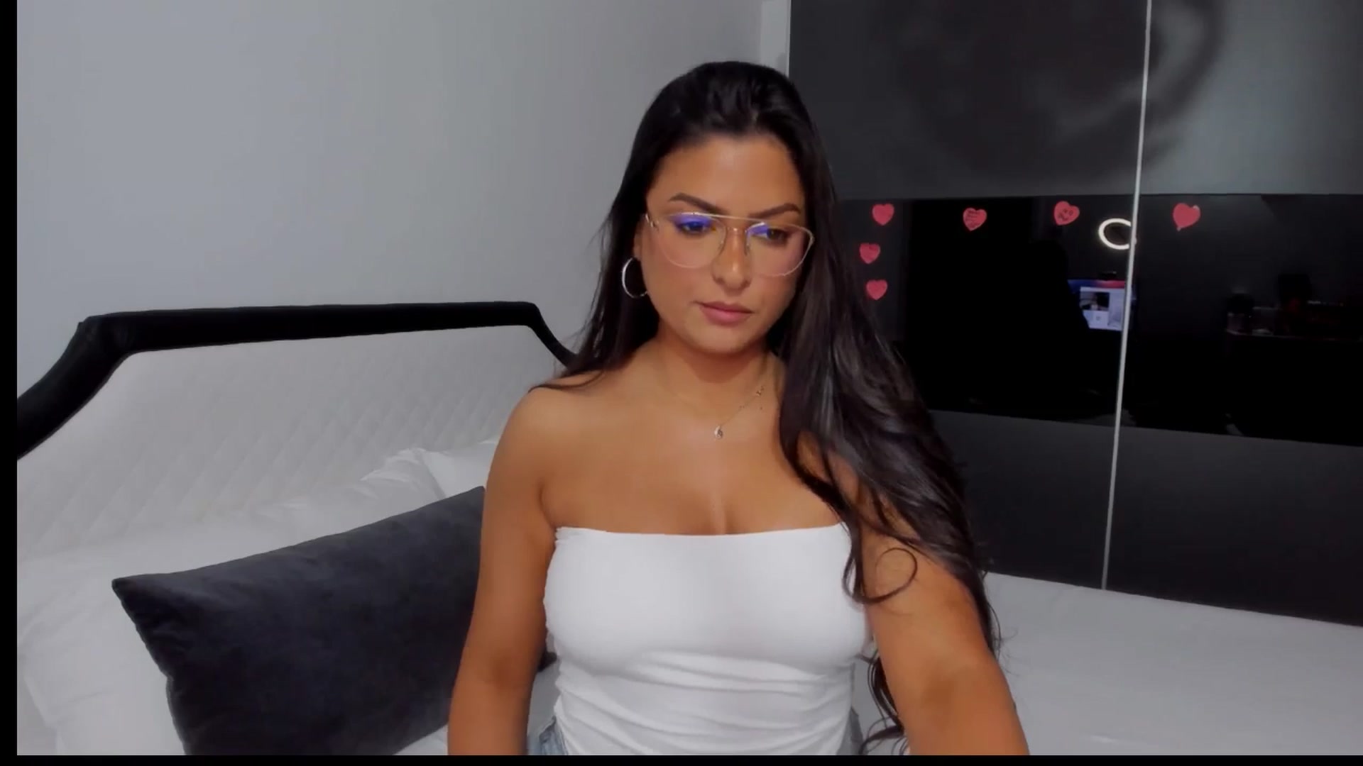 Gallery image thumbnail from AngelBaby__'s myfreecams stream on, 04/15/2025, 15:10 image 3 of 20