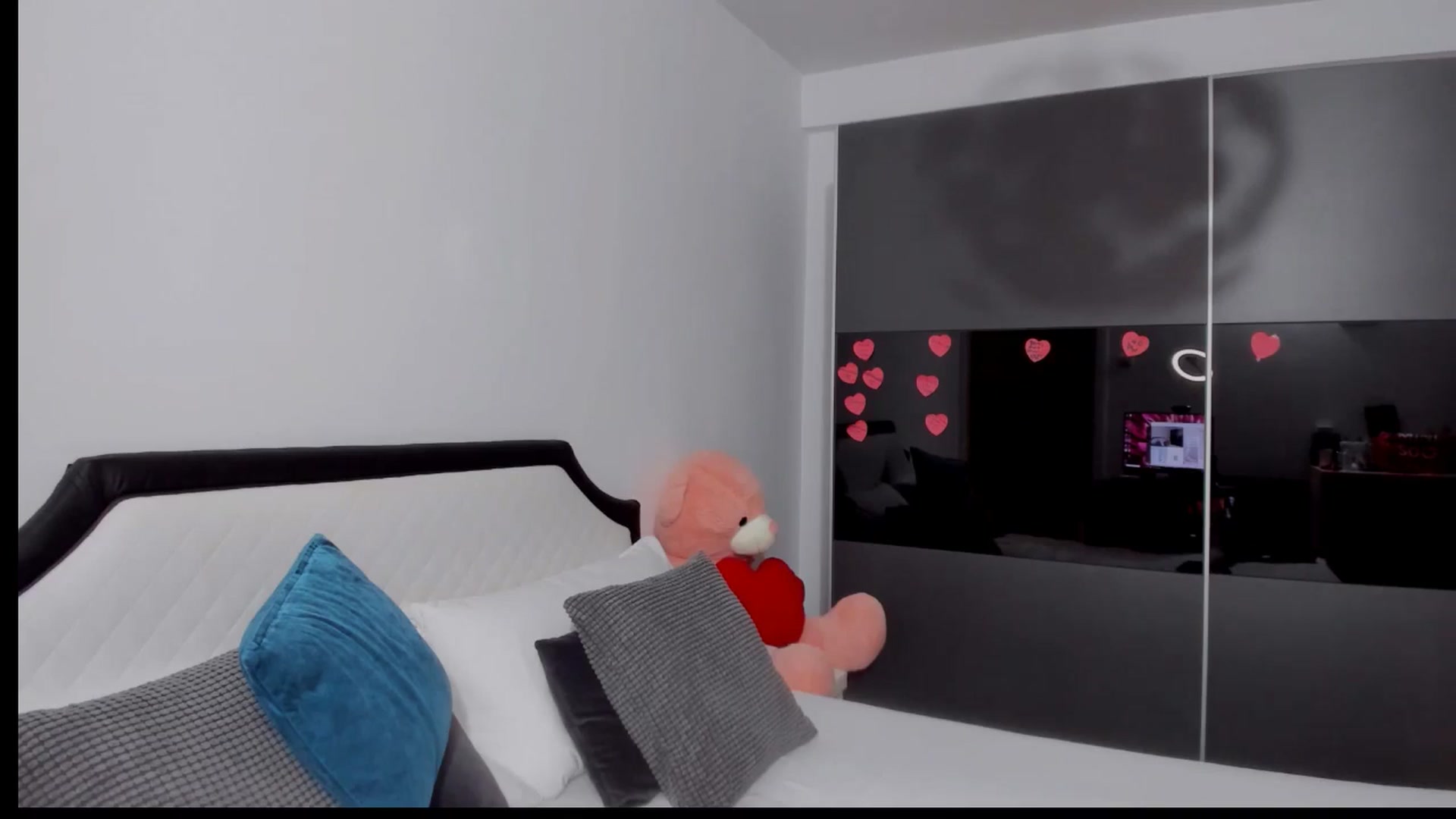 Gallery image thumbnail from AngelBaby__'s myfreecams stream on, 04/16/2025, 17:13 image 16 of 20