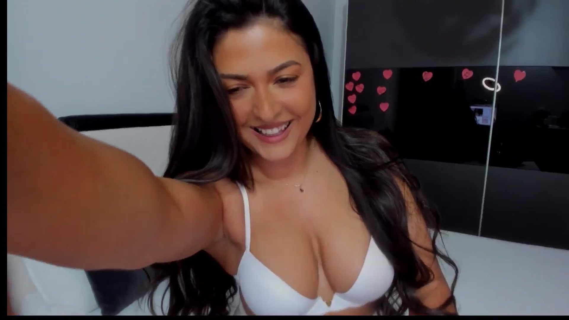 Gallery image thumbnail from AngelBaby__'s myfreecams stream on, 05/04/2025, 16:53 image 10 of 20