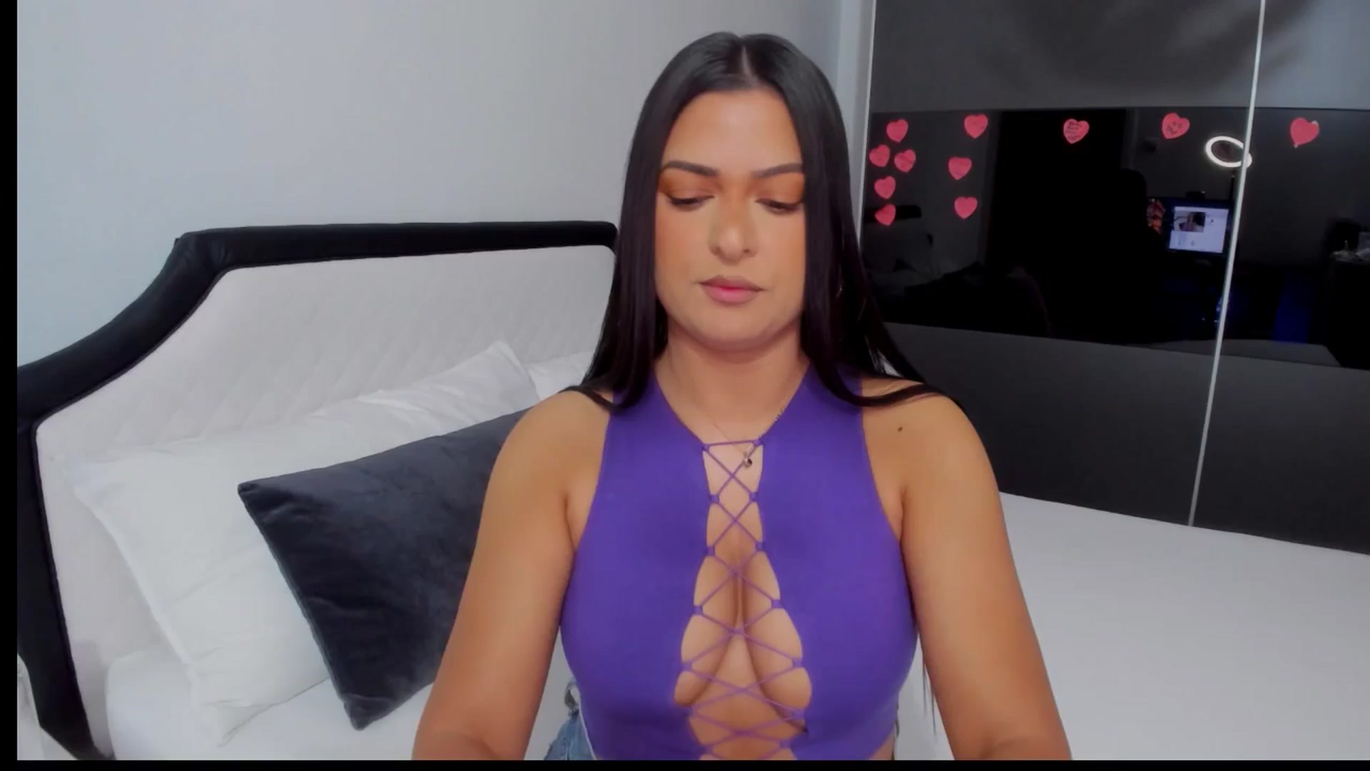Gallery image thumbnail from AngelBaby__'s myfreecams stream on, 05/08/2025, 14:01 image 1 of 20